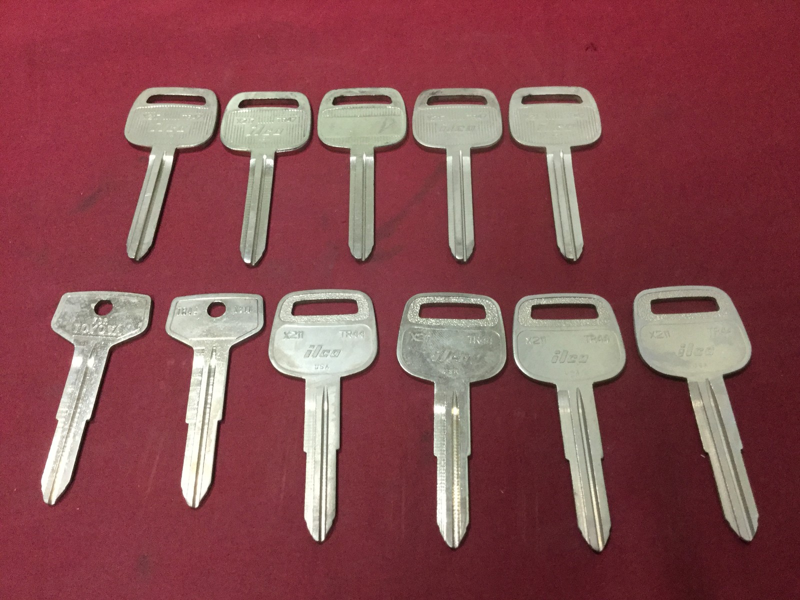 Toyota by Ilco X217 & X211 Automotive Key Blanks, Set of 11 - Locksmith