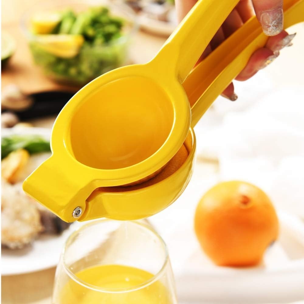 Rust Resistant Professional Citrus Juicer - Handheld Aluminum for Quick Juicing