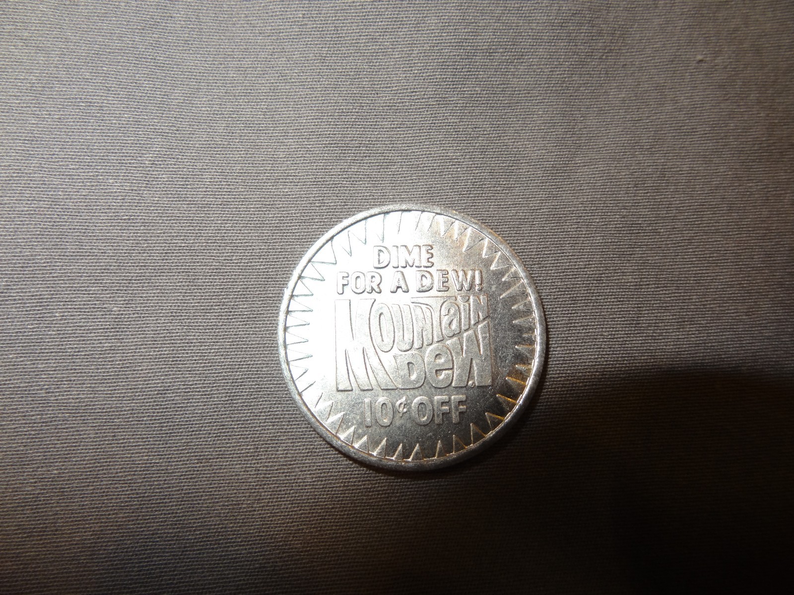 DIME FOR A DEW MOUNTAIN DEW TOKEN #893 **COLLECTIBLE**