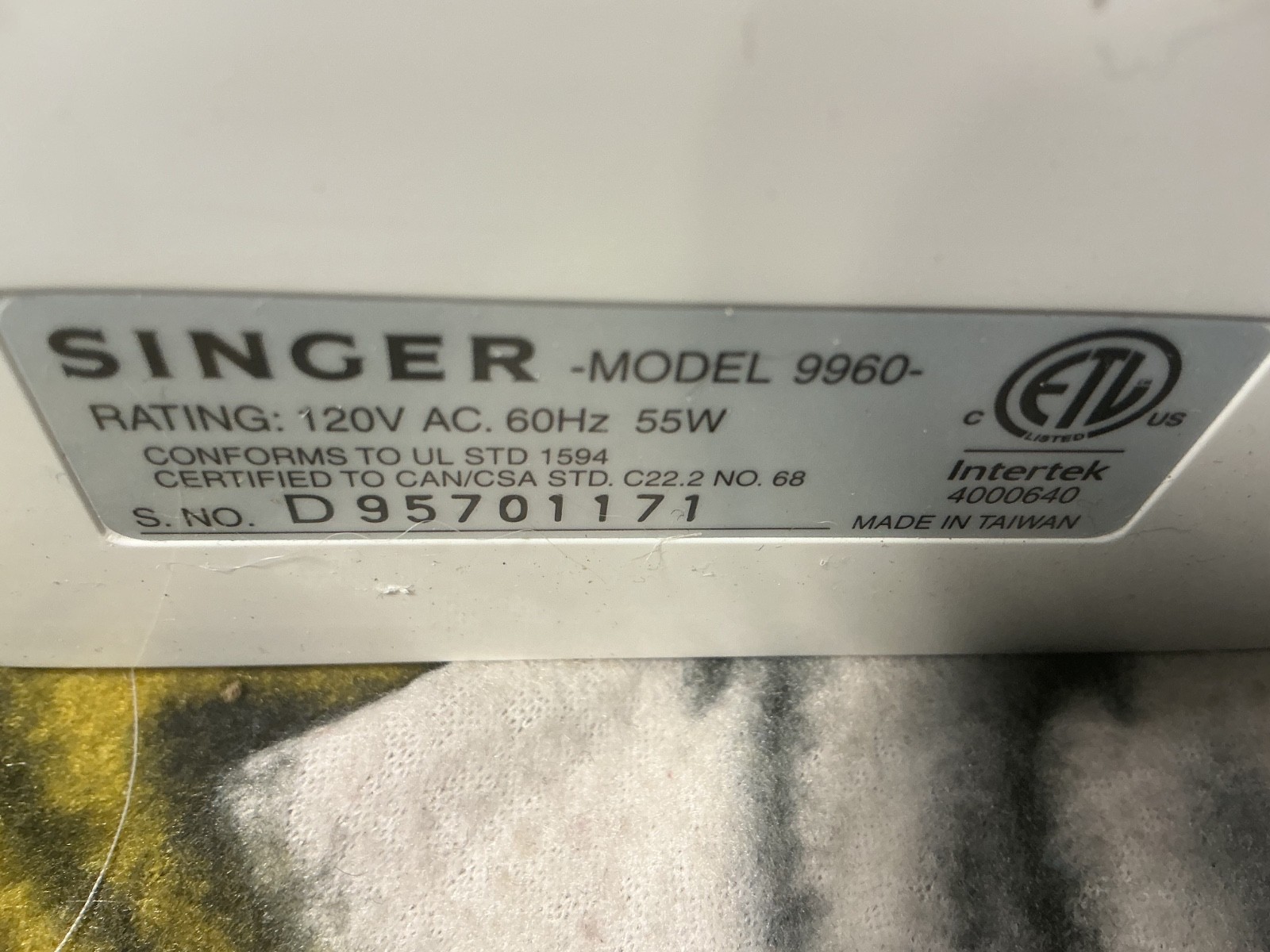 SINGER Quantum Stylist 9960 Computerized Sewing Quilting Machine (White)