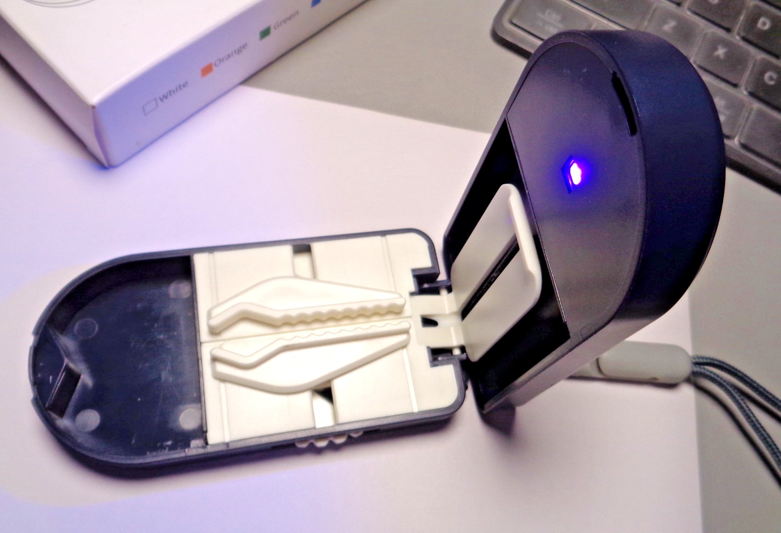 Pro U | V C-Pill Cutter - Luminescent LED Status Light 3-25mm Adjustable Blades