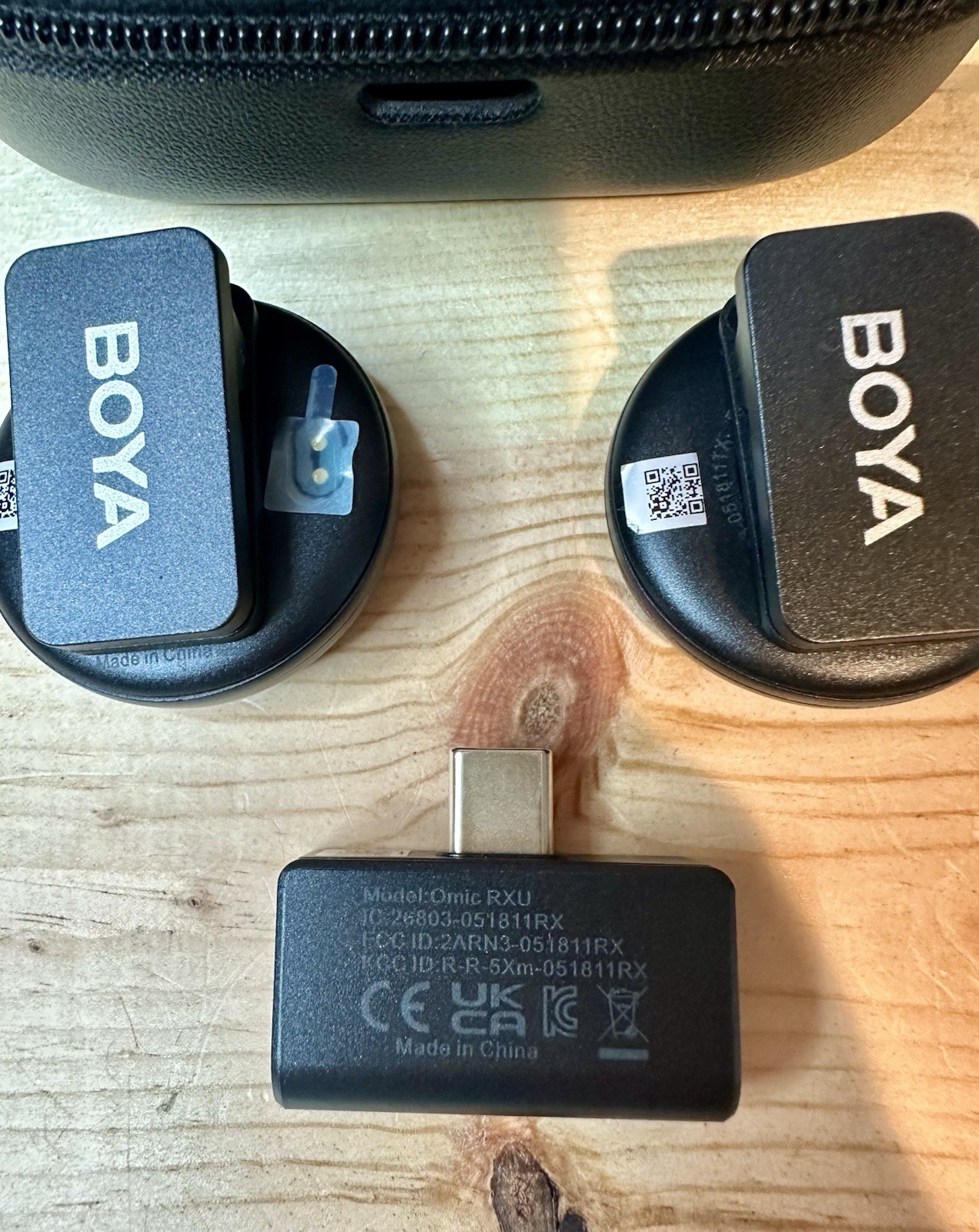 BOYA Omic-U Ultra compact Dual Channel Wireless Microphones 2.4GHz Black
