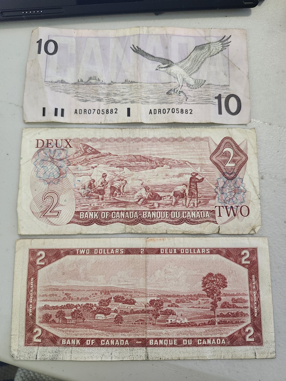 3 NOTES - 1954 1974 1989 Canada 2- $2, 1- $10 banknotes
