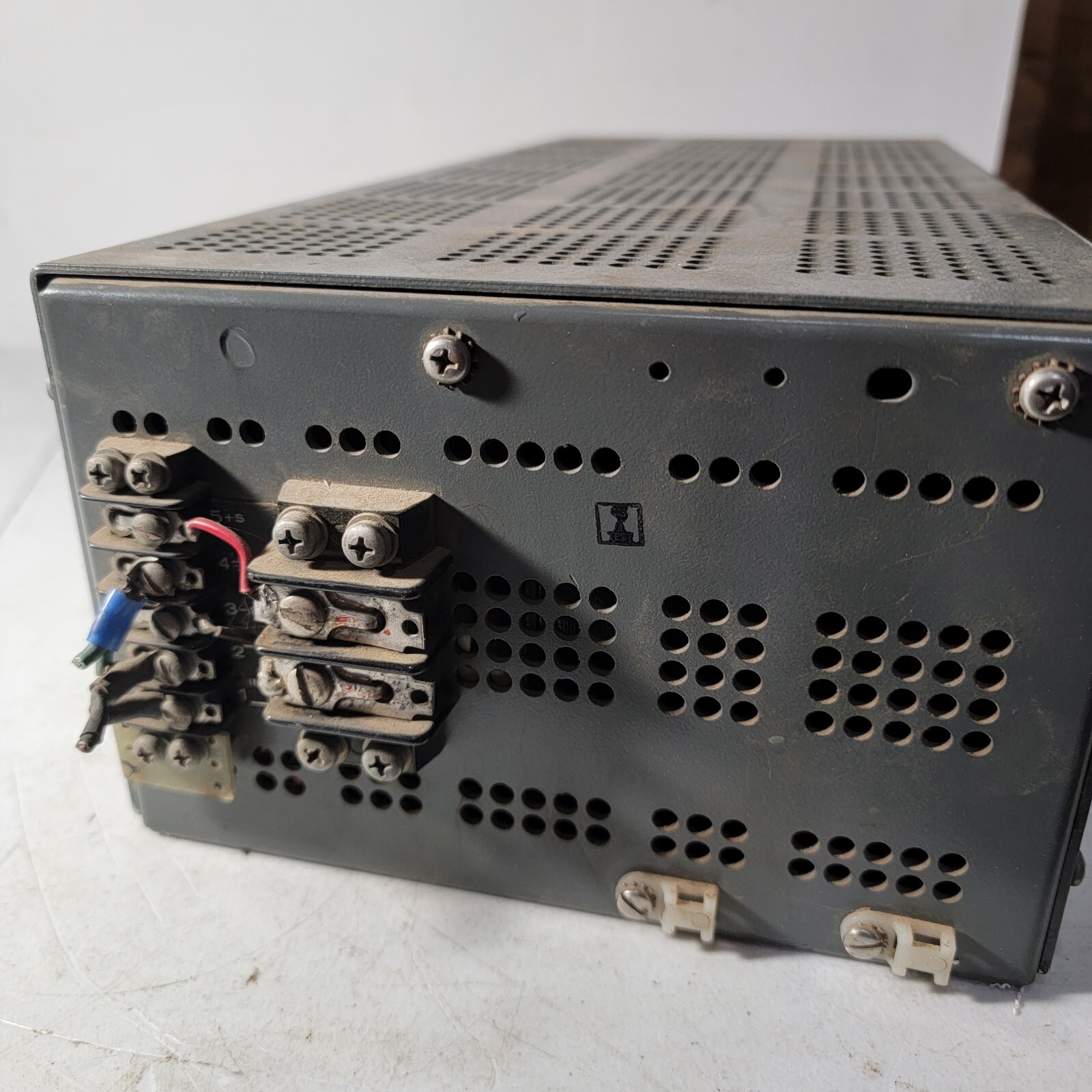 Lambda LM-EE28 Regulated DC Power Supply 28V 13A