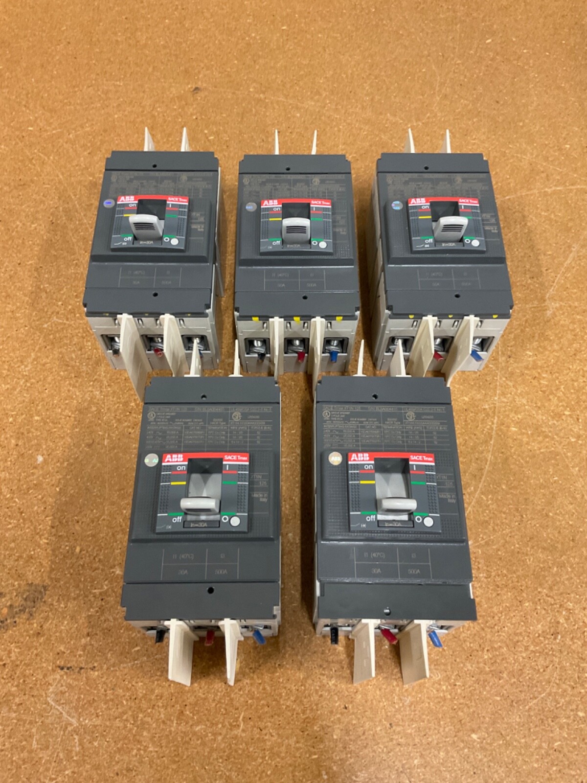 Lot of 5 ABB SACE TMAX XT1S 125 Circuit Breaker 30A XT1SU3030AAA000XXX No Screws