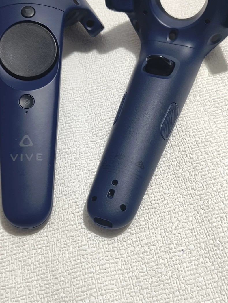 HTC Vive Pro Blue Controller 2.0 Wand x 1(2PR7200) - Excellent Condition