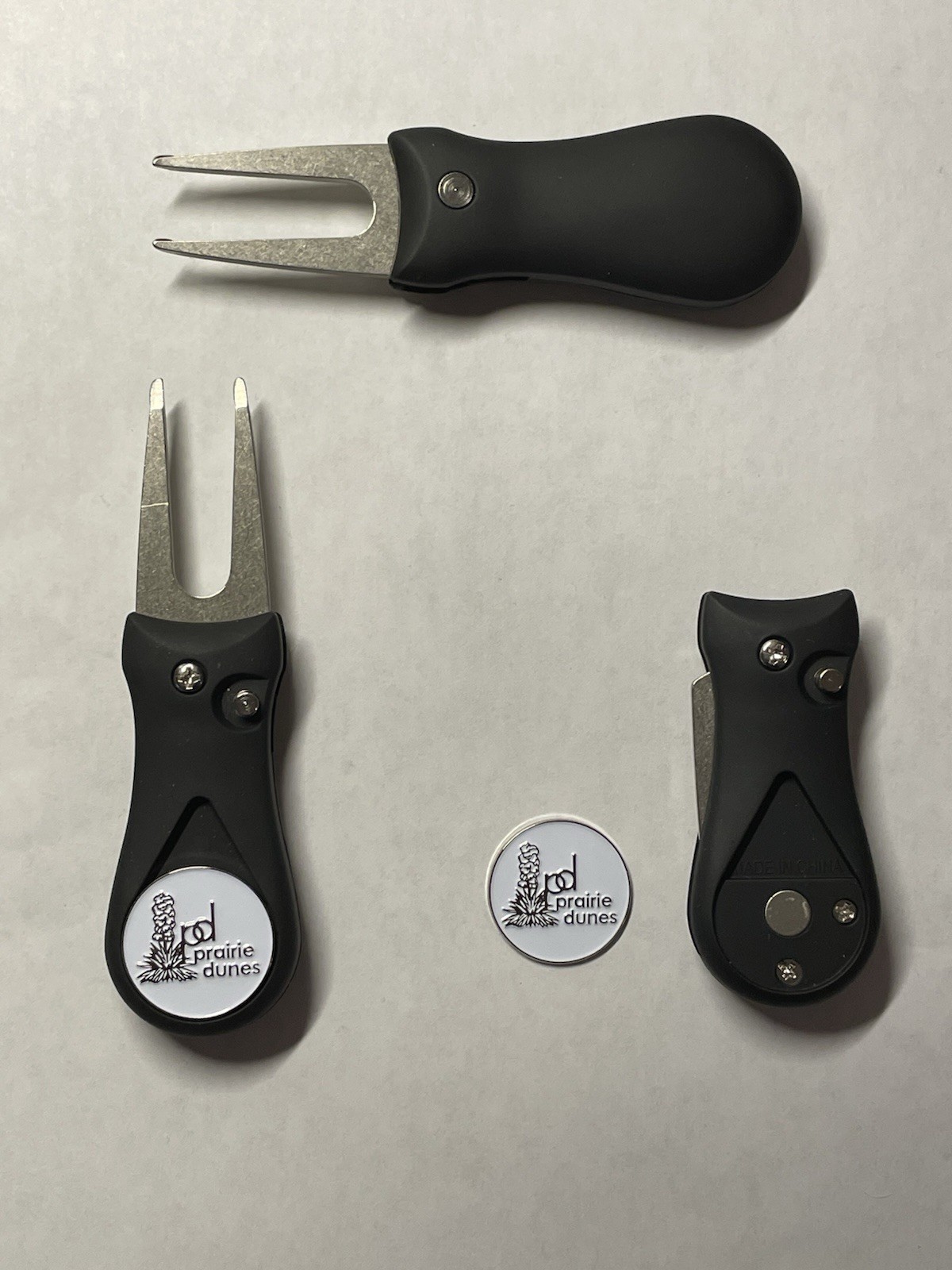 (1) Prairie Dunes Country Club 1" Coin Golf Marker & (1)  Switchblade Divot Tool