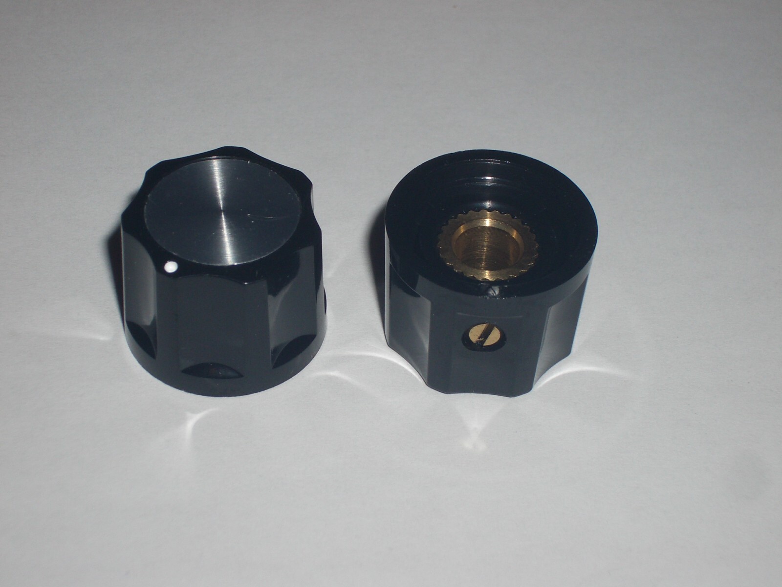CED P-K405 0.815" RADIO DIAL KNOB BLACK NO SKIRT w/ DOT 1/4" SHAFT 2PC SET