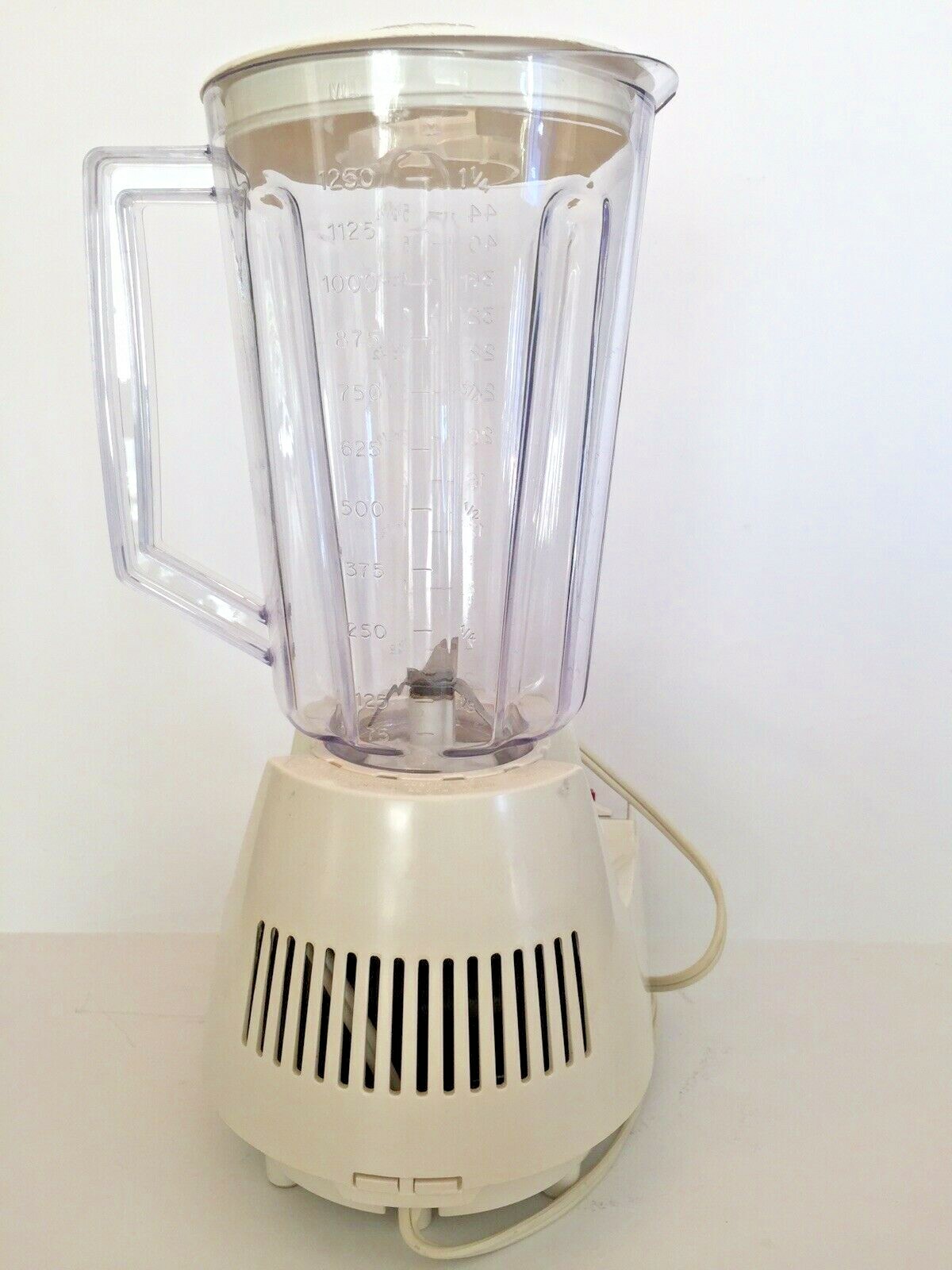Vtg Hamilton Beach 14 Speed Blendmaster Model# 54101 5.5 Cup Plastic Pitcher