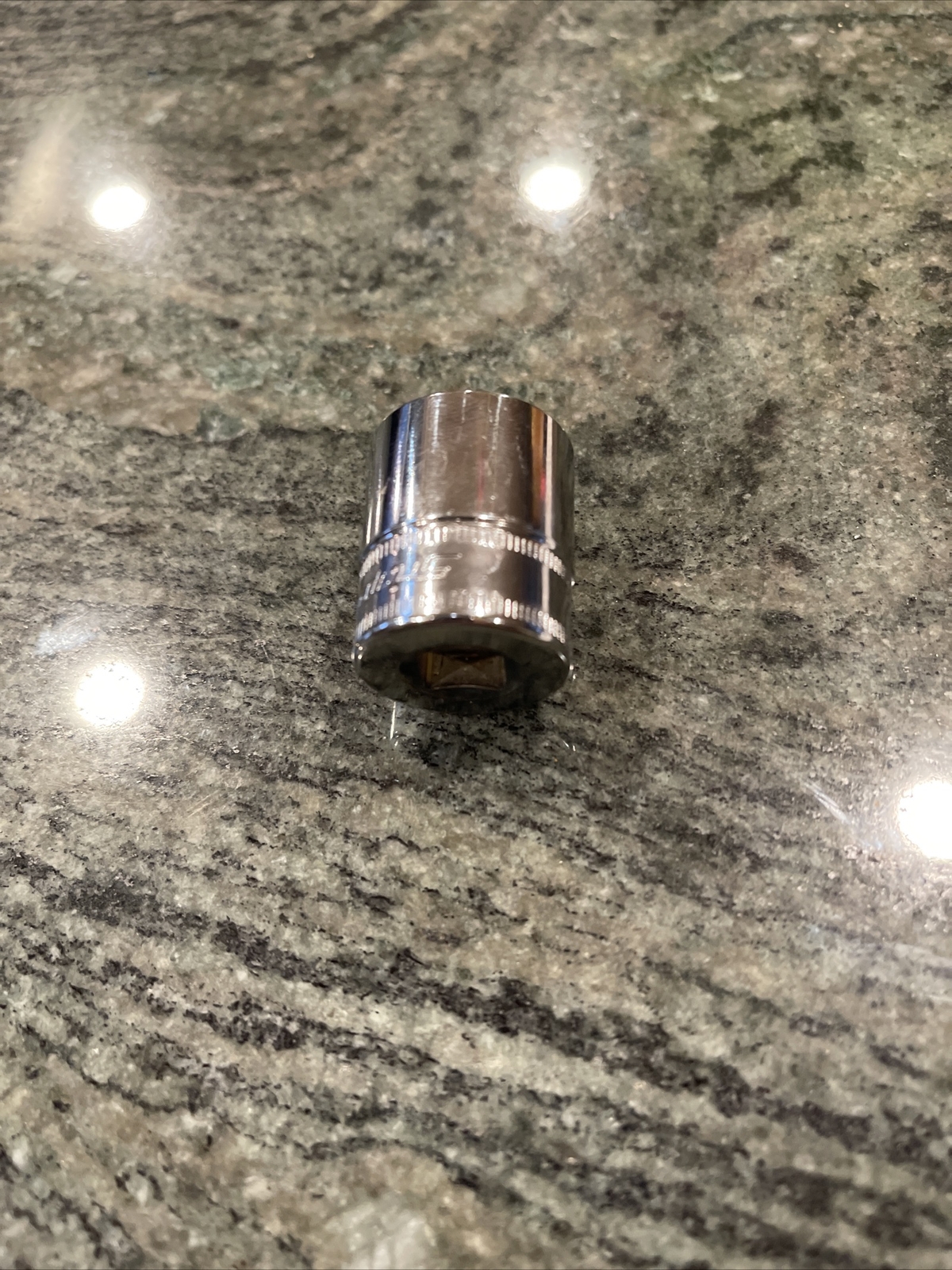 Snap On fm20 3/8” 20MM Shallow 12 Point Flank Drive Socket