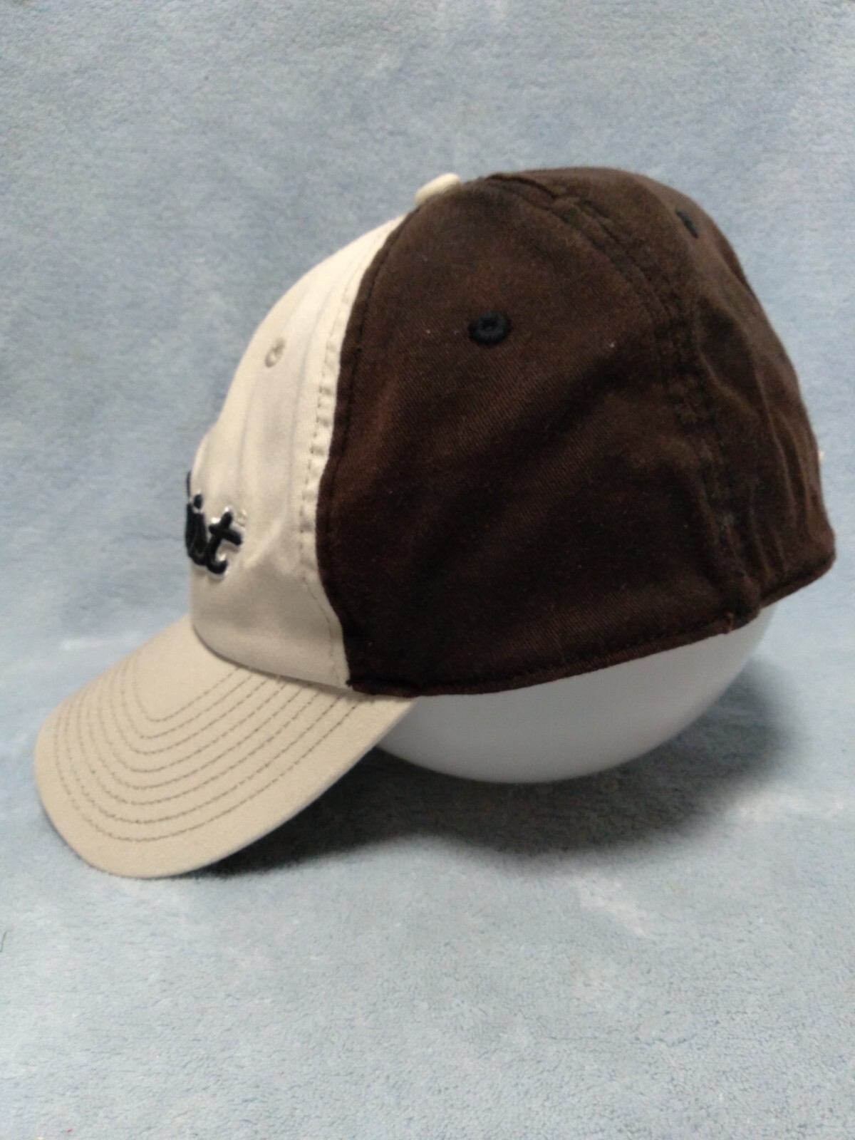 Titleist Golf Baseball Hat Cap Brown Tan A-FLEX Fitted Size Large X-Large
