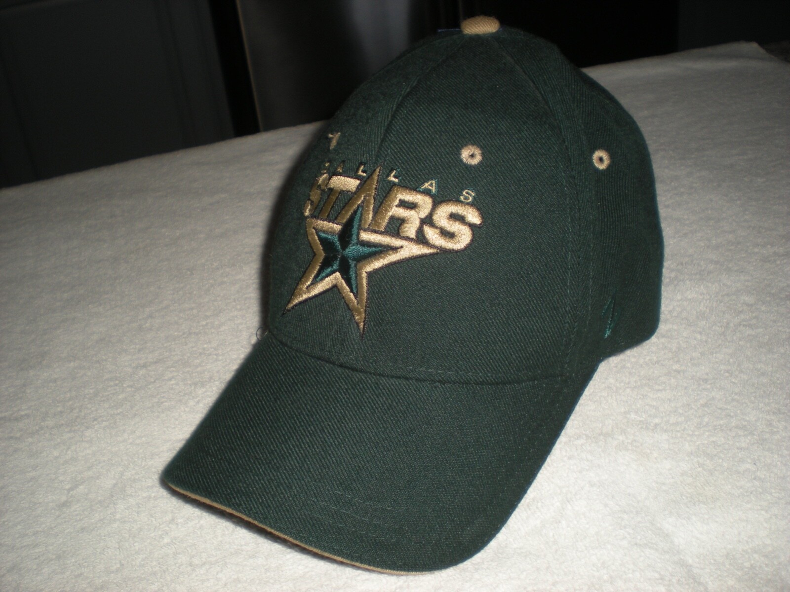 Dallas Stars NHL  Hat / Cap NWOT Size 6 7/8 By Zephyr