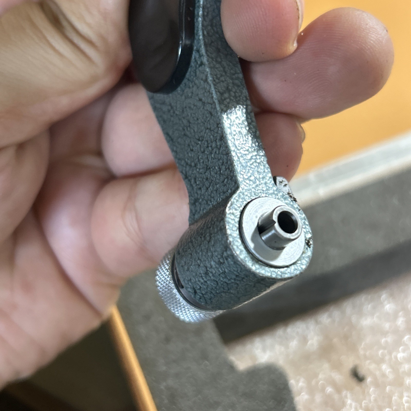 USED MITUTOYO 126-139 2-3" .001" THREAD MICROMETER