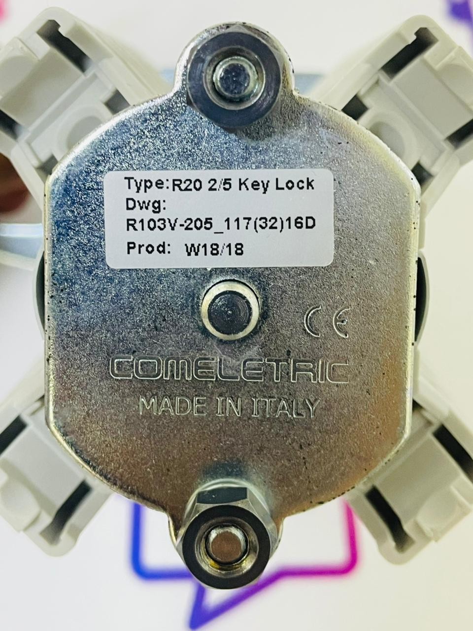 Comelectric R20 2/5 Key Lock Rotary Cam Switch