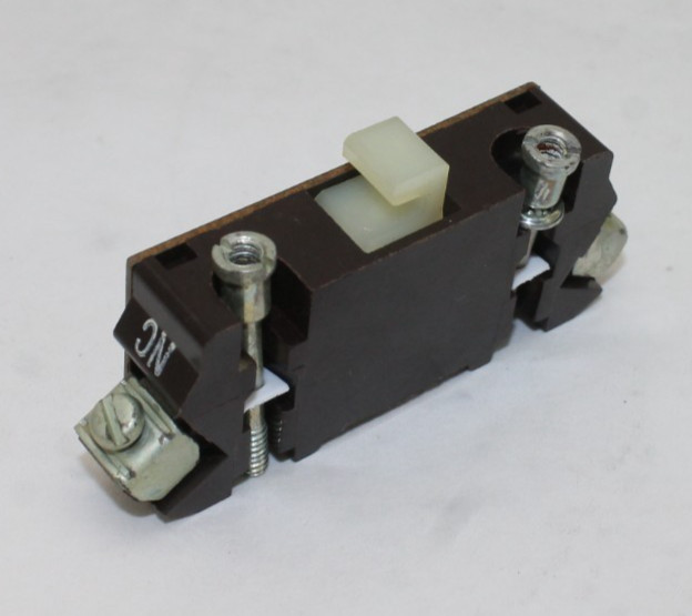 Cutler-Hammer C320KA2 Auxiliary Contact (Lot of 2)