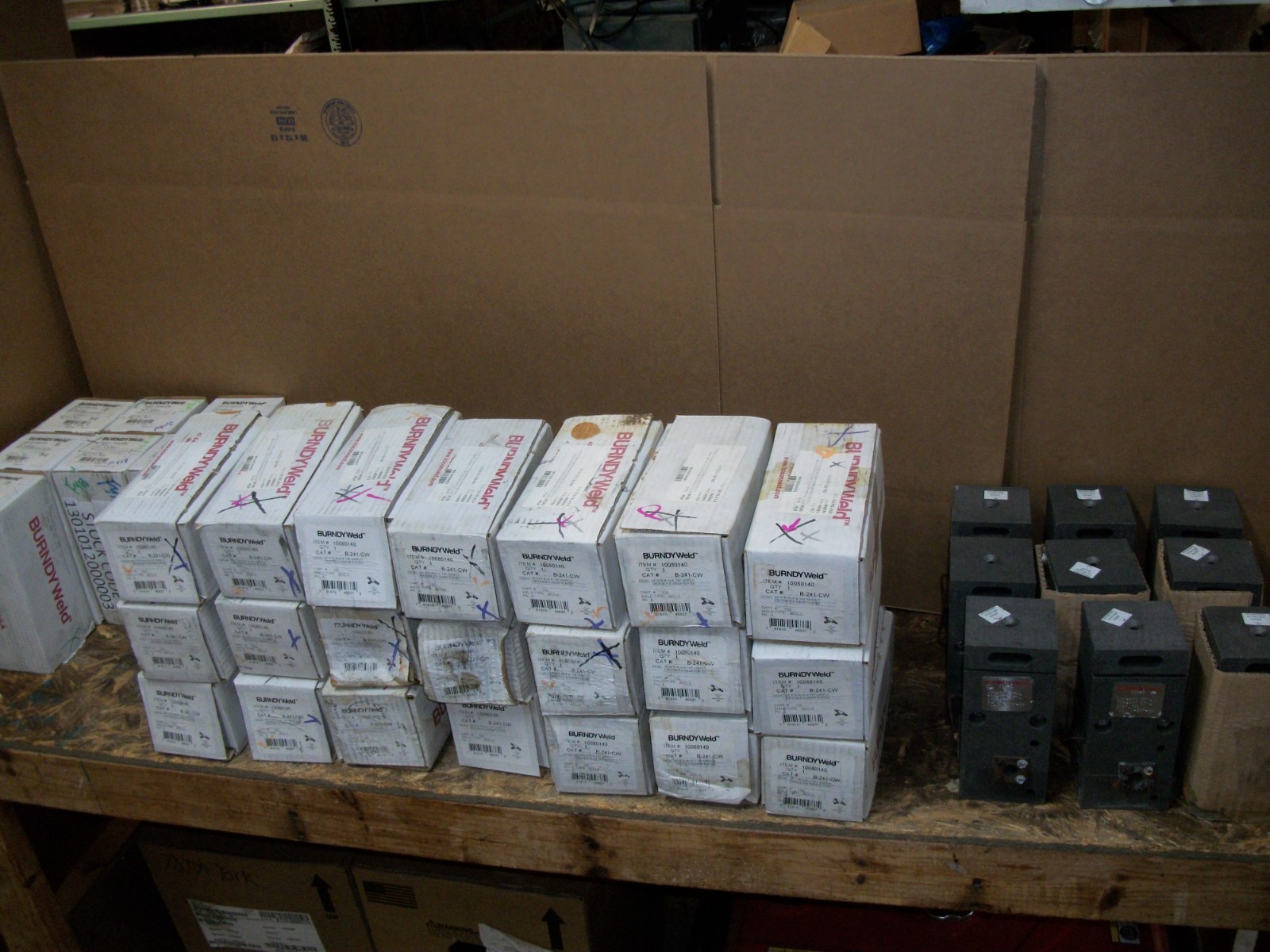 LARGE LOT OF 37 BURNDYWELD WELDING MOLDS B-241-CW B-443  B-425  B-445   2/0  4/0