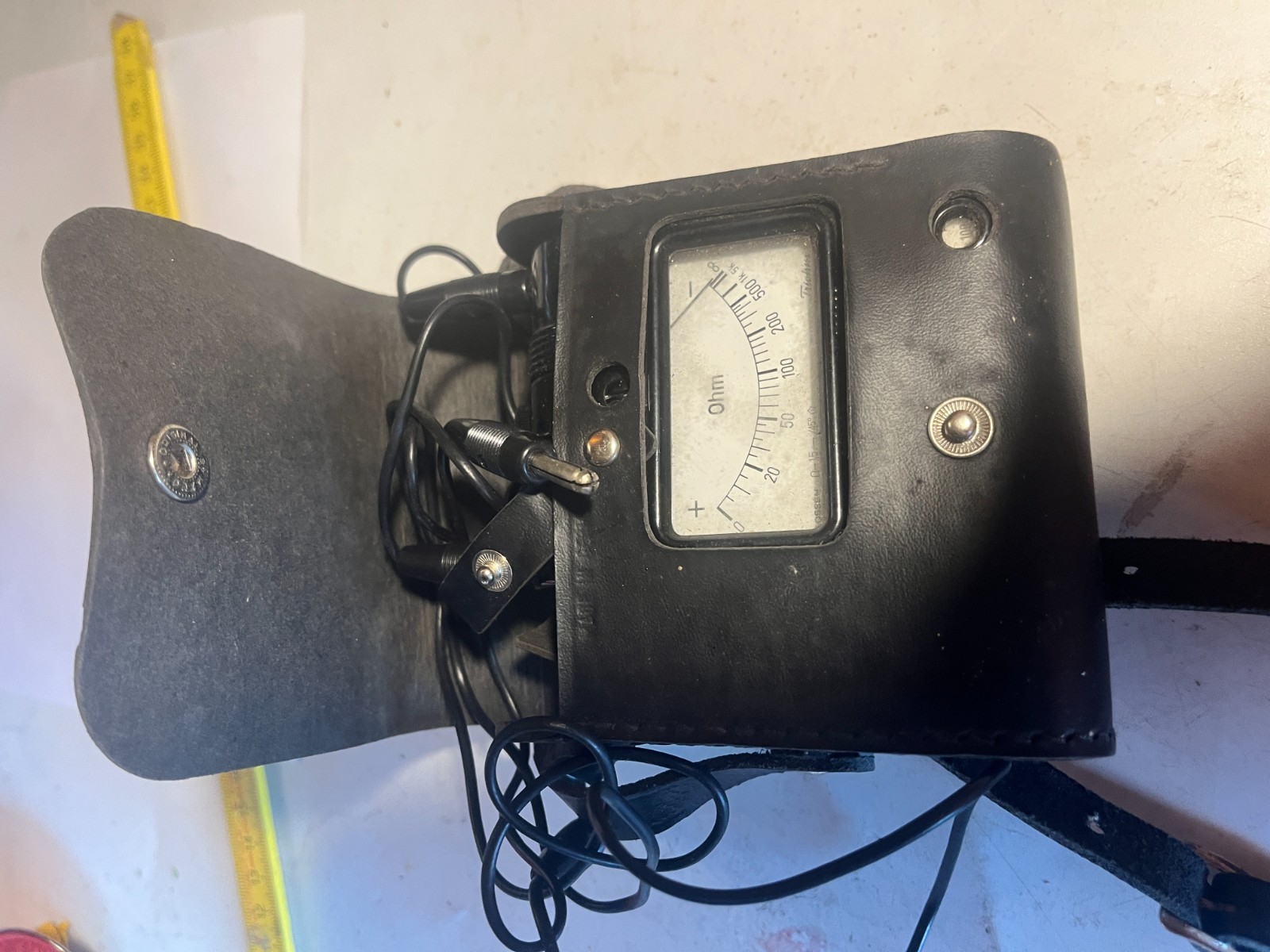 1940s Bakelite Ohmmeter in Leather Case Gutter Gauge Workshop with Cable