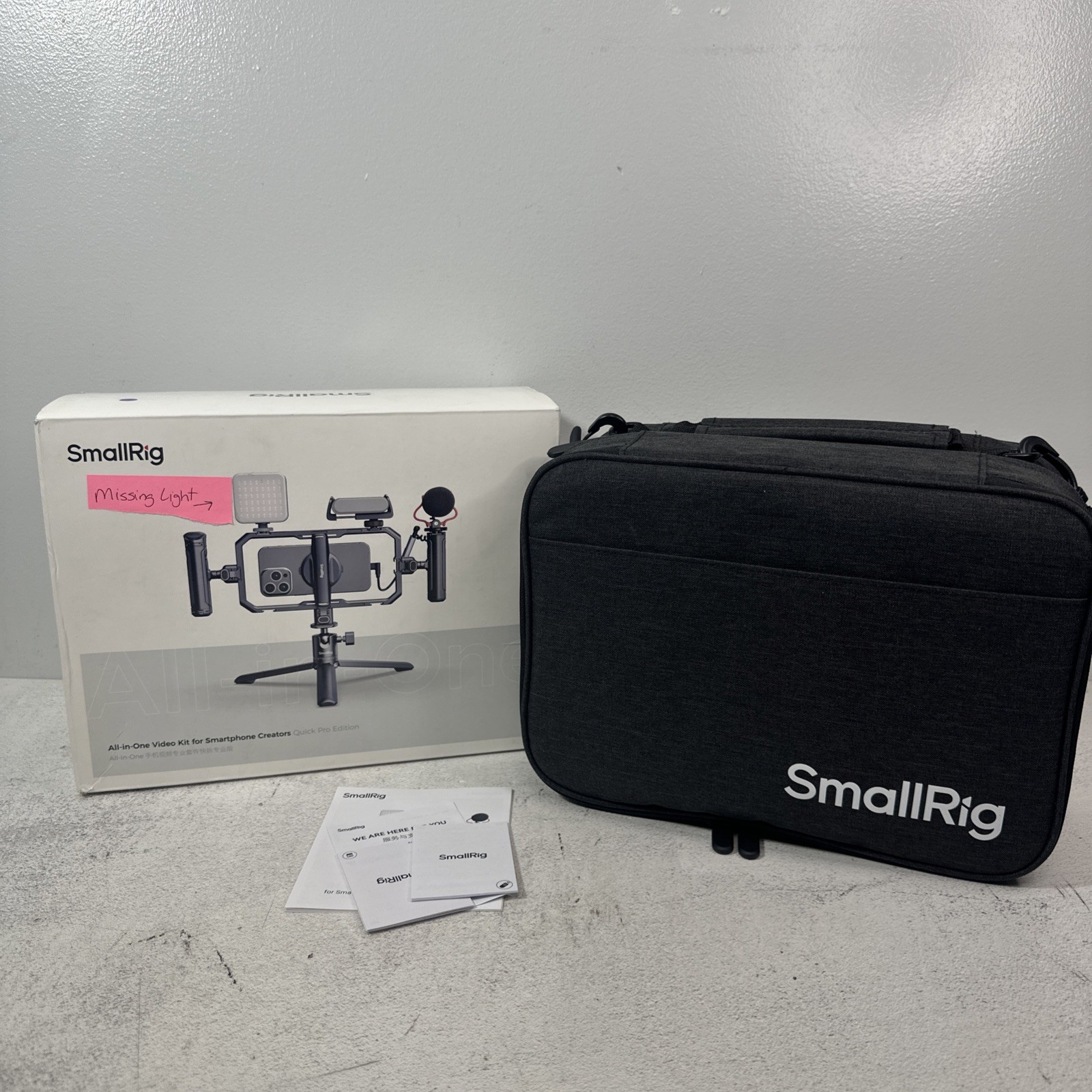 SmallRig (4704) All In-One Video Kit Quick Pro Edition Missing LED Light