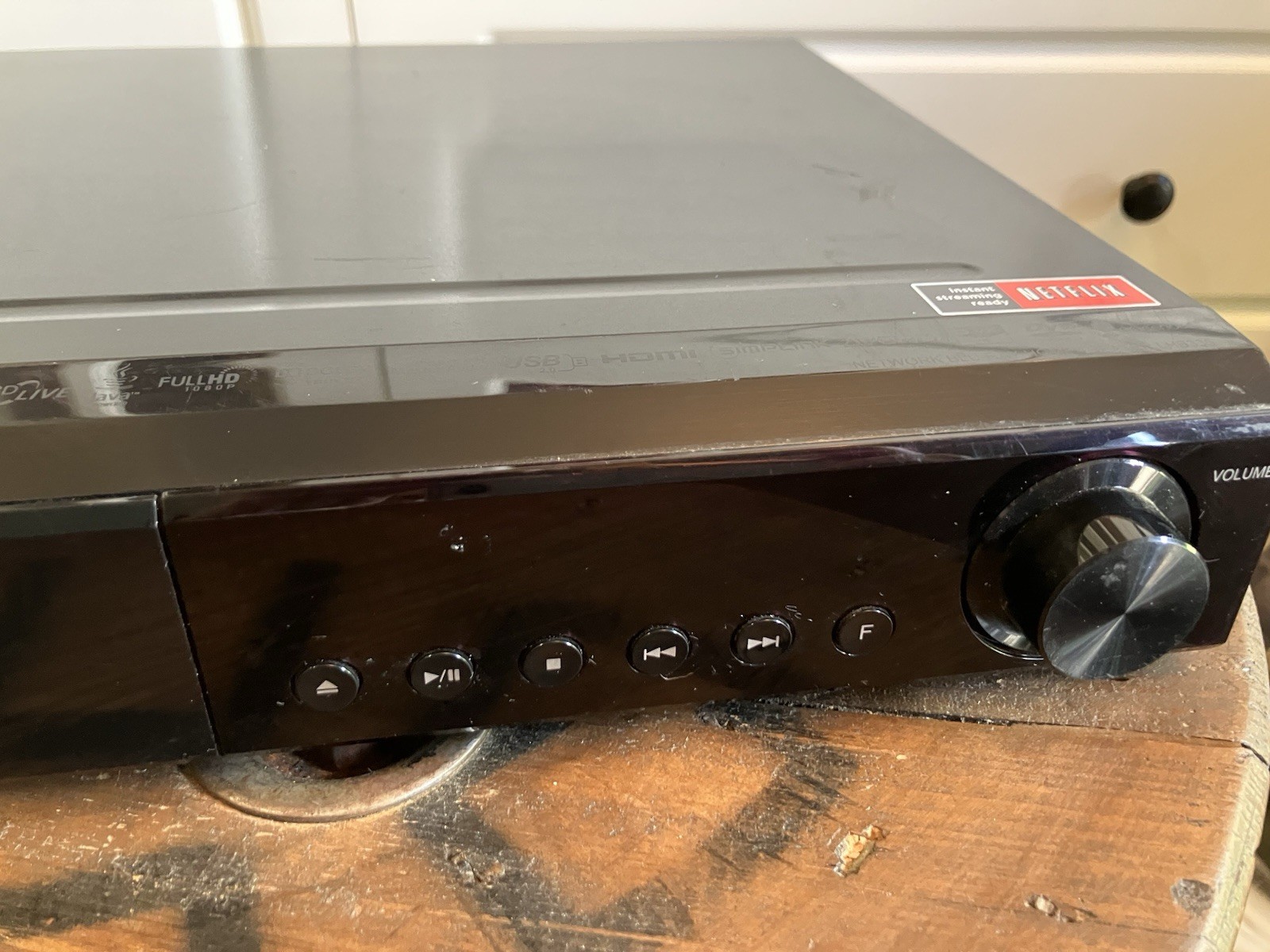 LG LHB335 Network Blu-ray Home Theater System Receiver HDMI Bluetooth No Remote