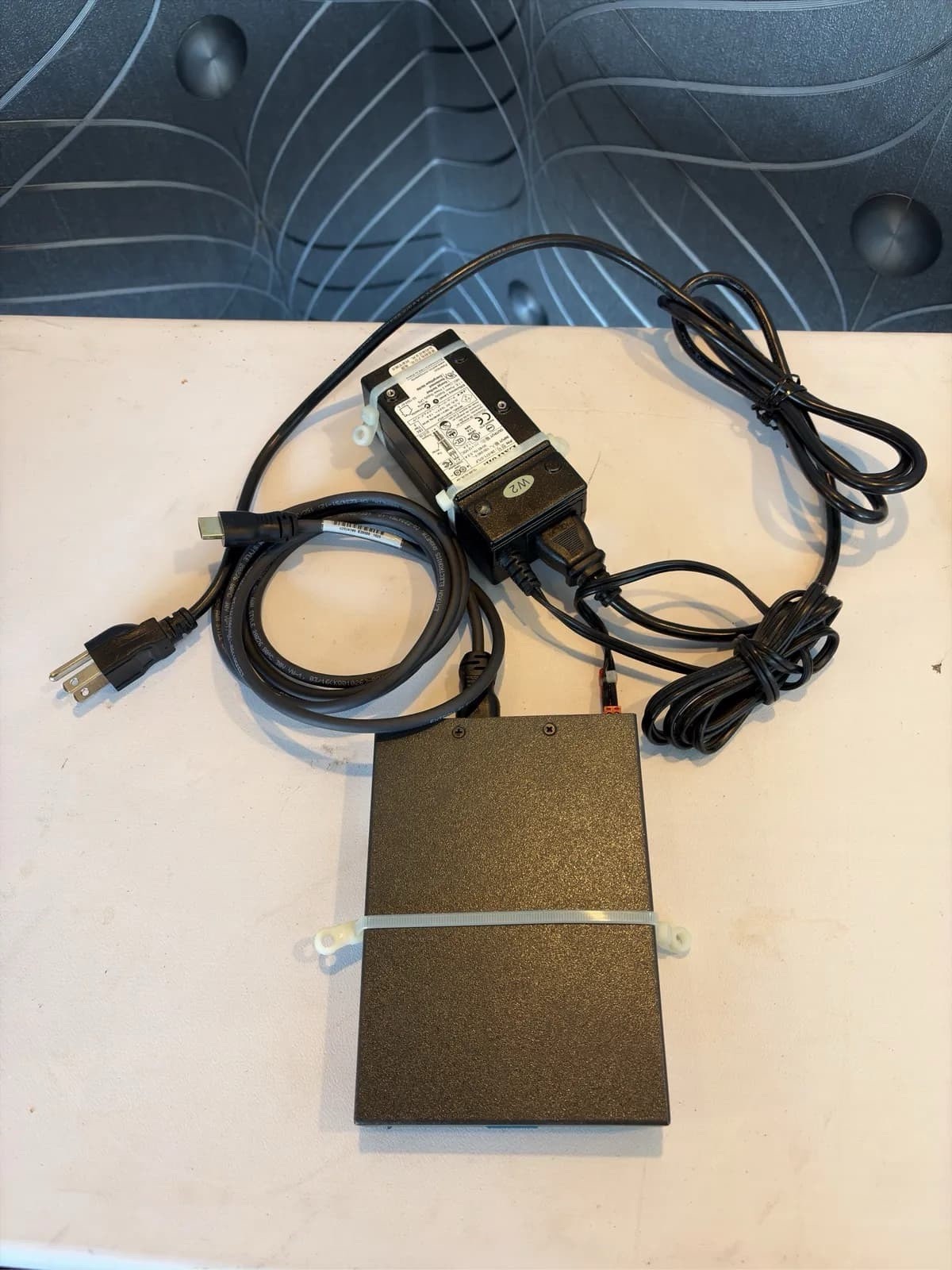 Extron DTP HDMI 330 TX Cable Receiver with Power Adapter