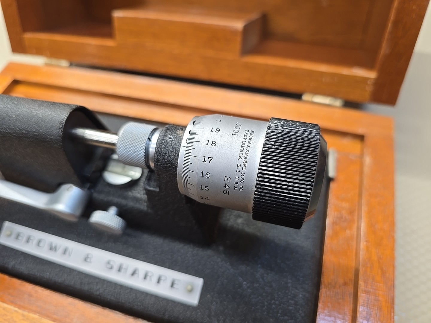 Vintage Brown & Sharpe Indicating Bench Micrometer #245 *MINTY!*