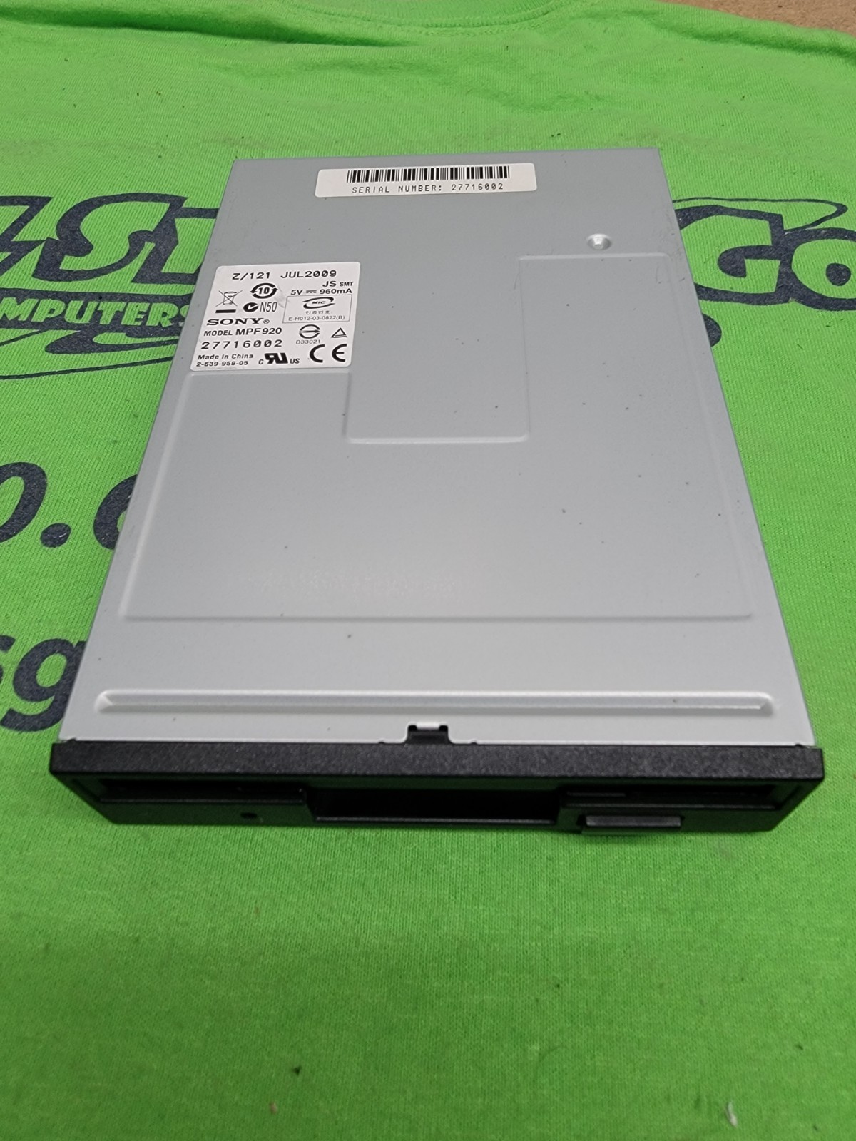 Sony 3.5" 1.44MB Internal Floppy Drive - MPF920 - BLACK BEZEL