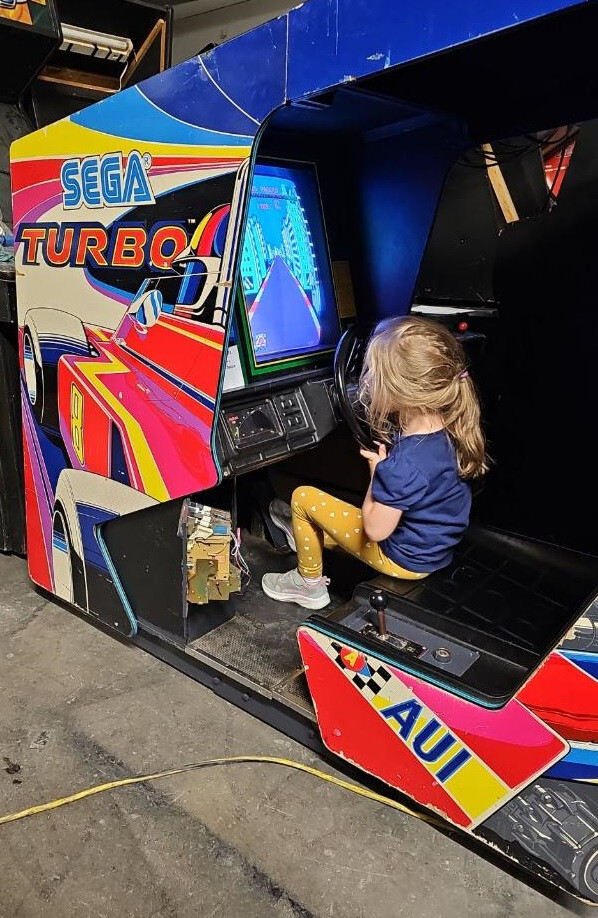 TURBO ARCADE MACHINE by SEGA 1981 (Excellent Condition) *RARE*