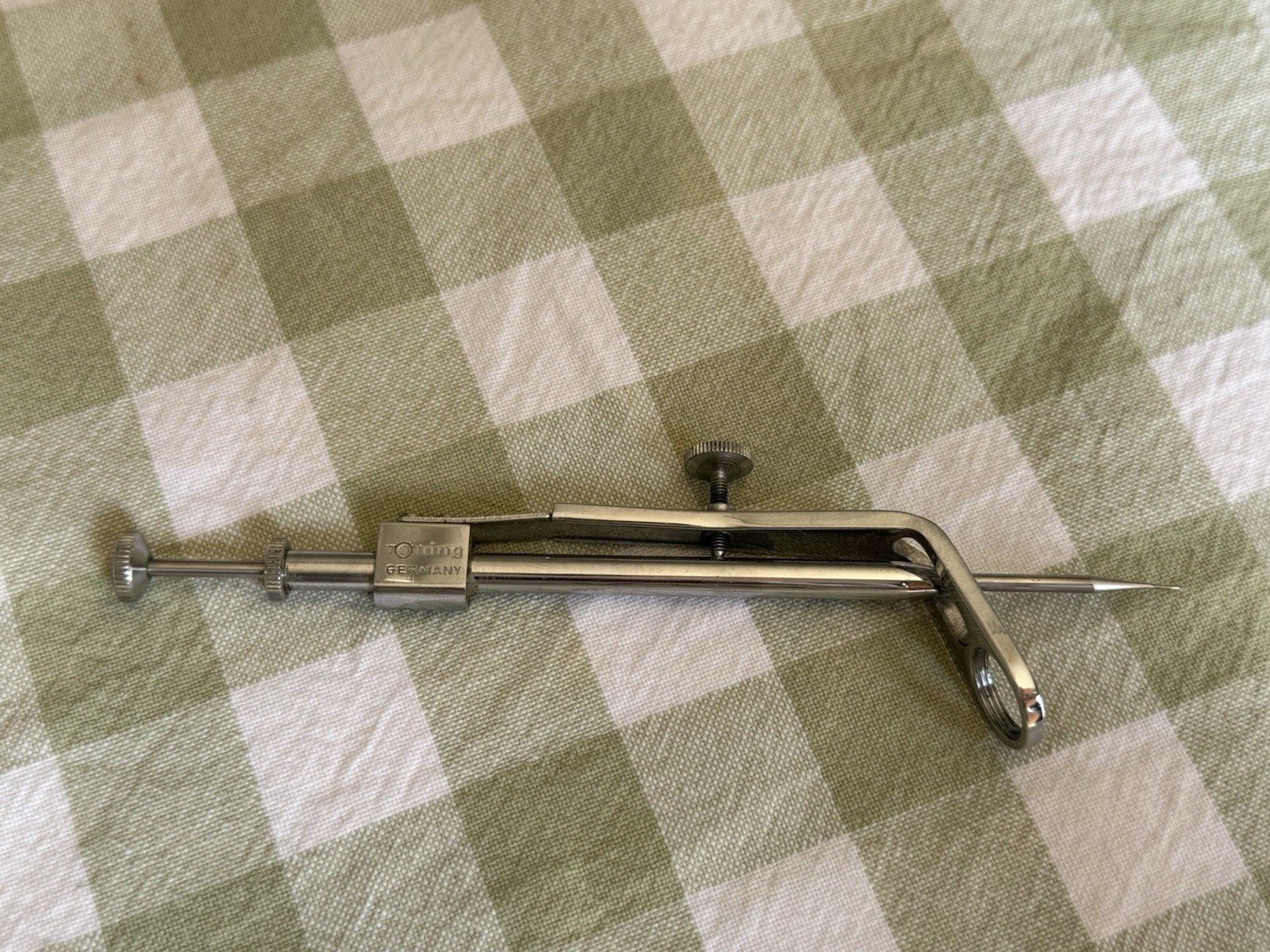 Rotring compass in case