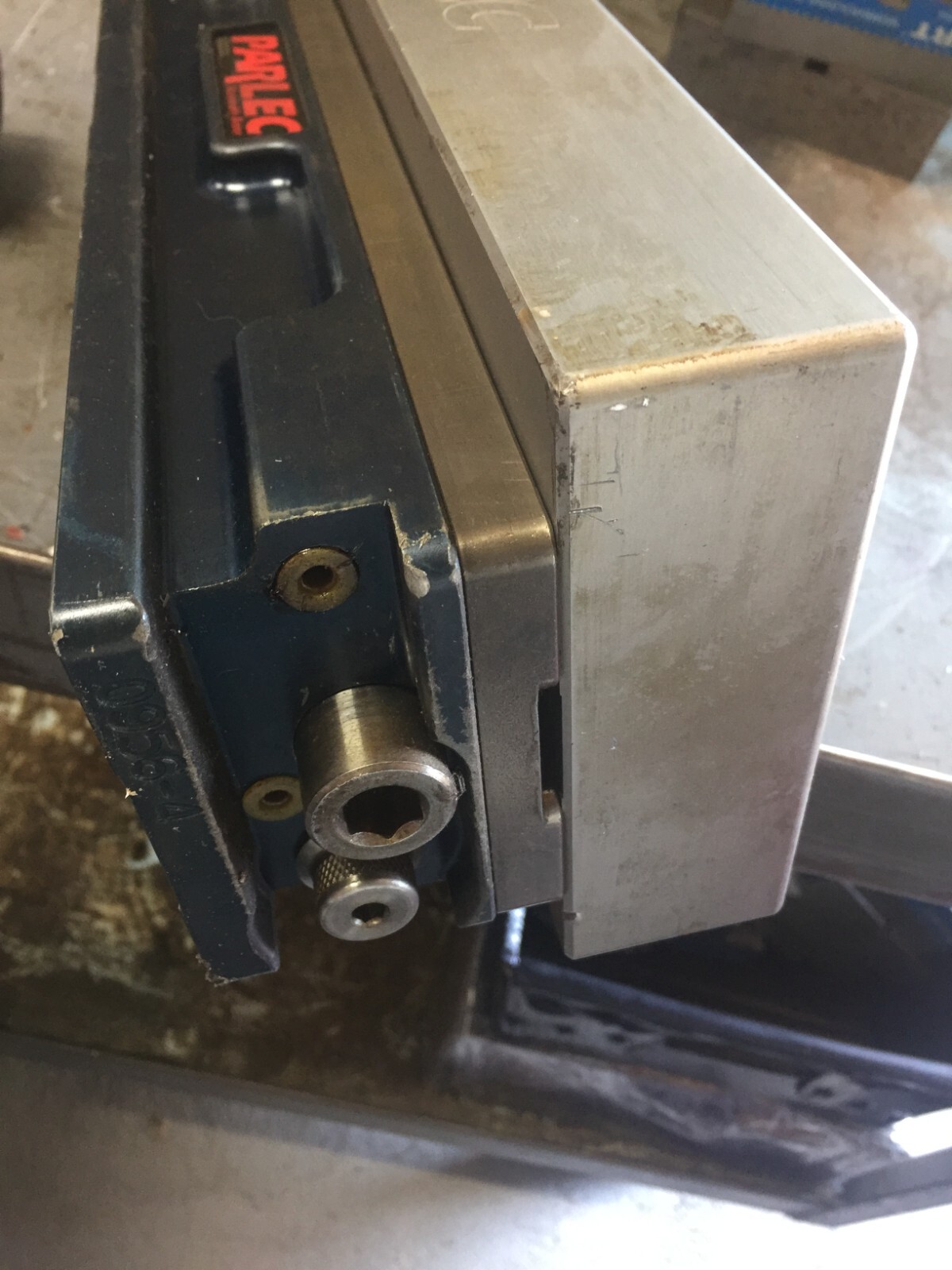 PARLEC 4 " VISE DOULE ACTION - SOLID JAW W 6 " JAW