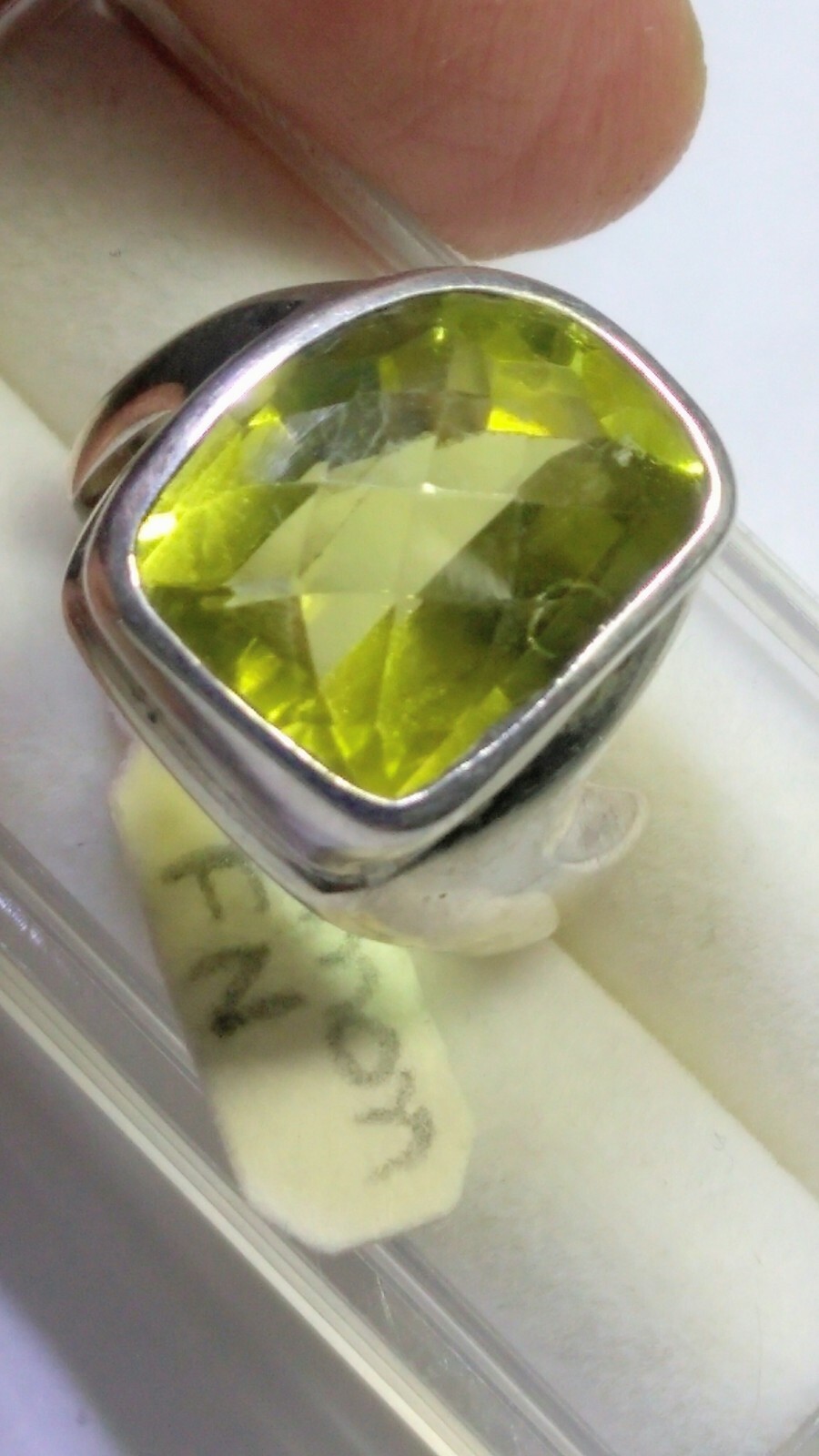 ATTRACTIVE NATURAL CITRINE IN.925 STERLING SILVER RING IN SIZE 6.25-6.5!