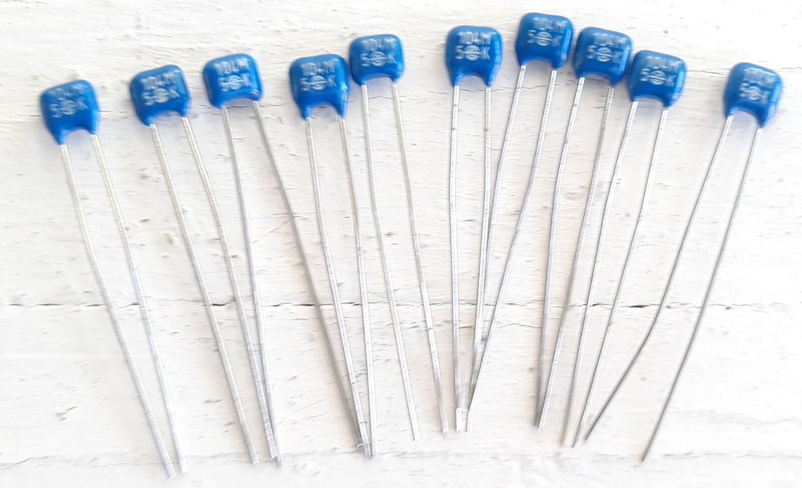 Corning Ceramic Capacitors CRC120X7R Value .1 UF Tol .+/-20% 50V Ten Pieces