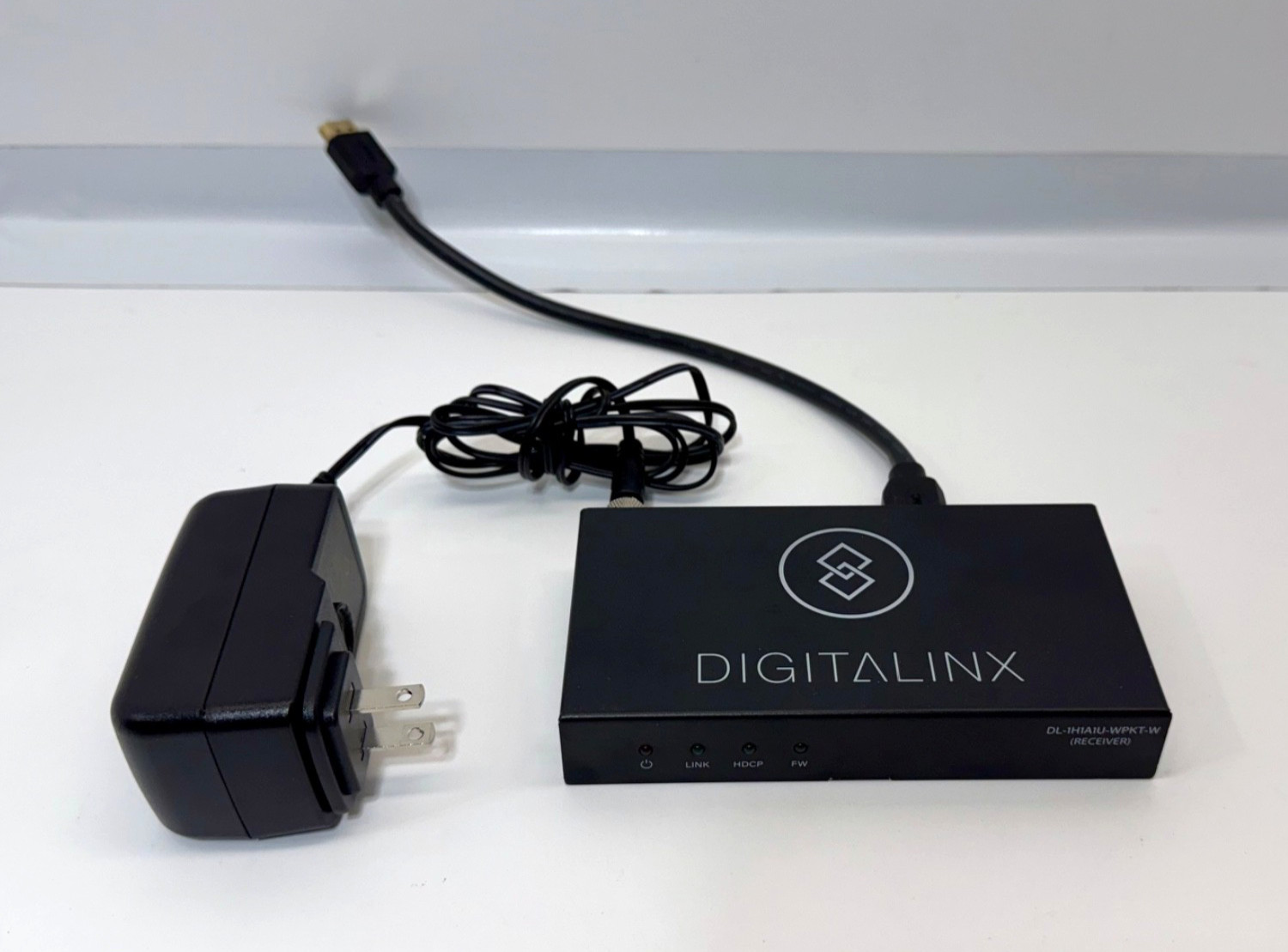 DIGITALINX DL-1H1A1U-WPKT-W RECEIVER UNIT, USED