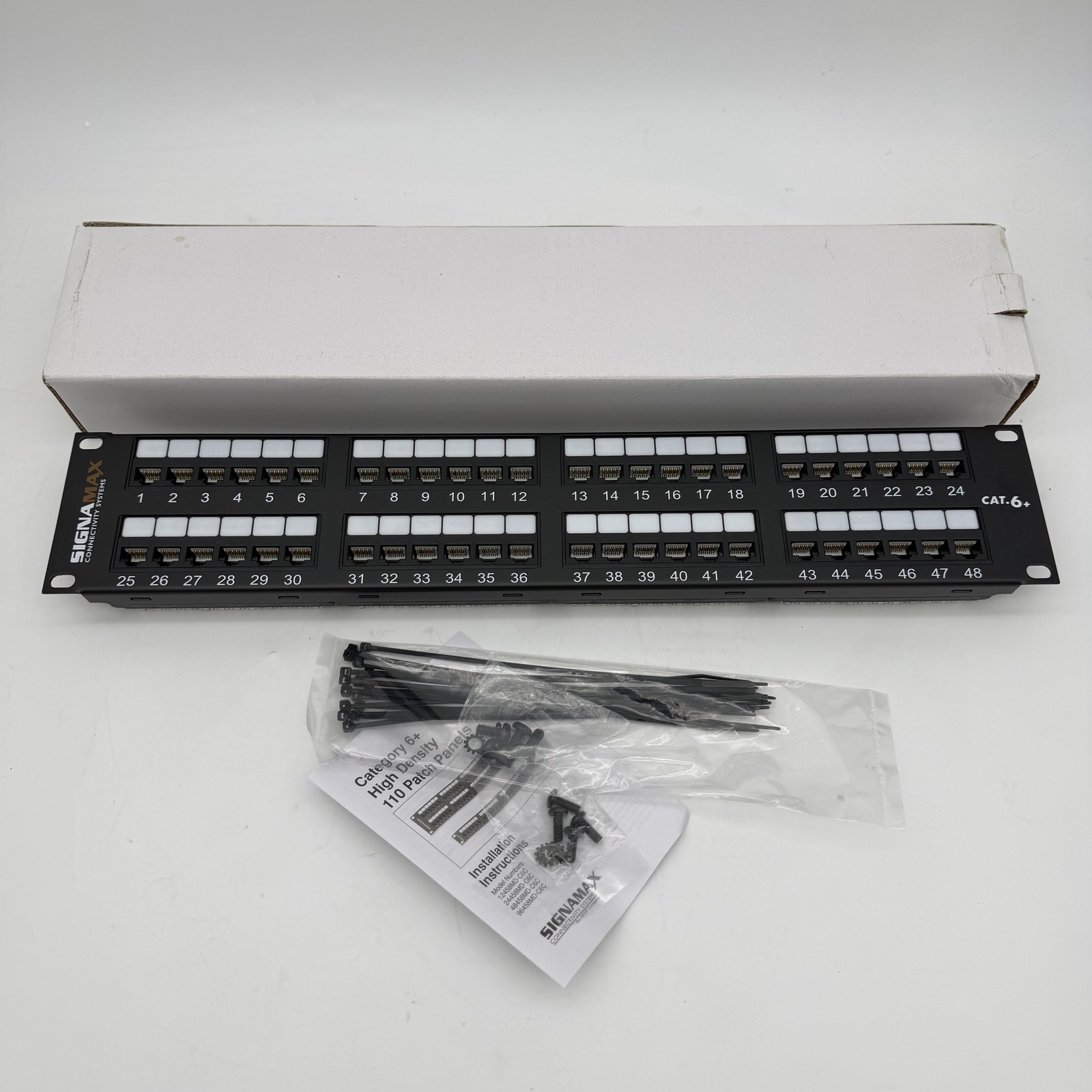 NEW SIGNAMAX 48-Port Cat 6 Ethernet Patch Panel 48458MD-C6C