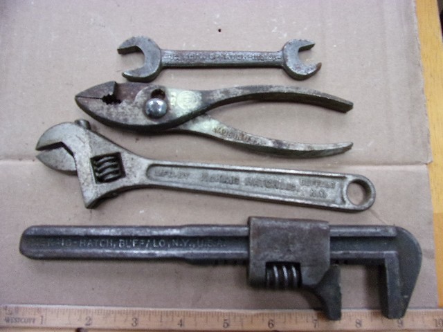 ANTIQUE McKAIG HATCH TOOL KIT LOT