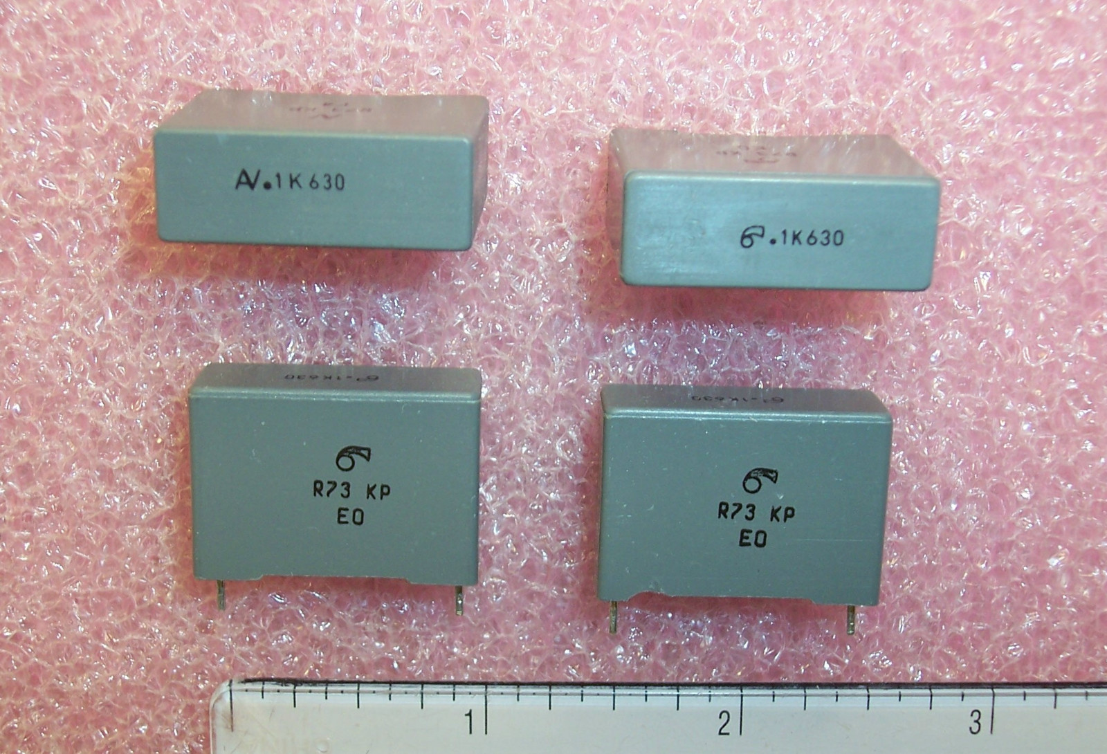 QTY (20) .1uf 630V 10%  POLYPROPYLENE FILM CAPACITORS R73PN3100K ARCOTRONICS