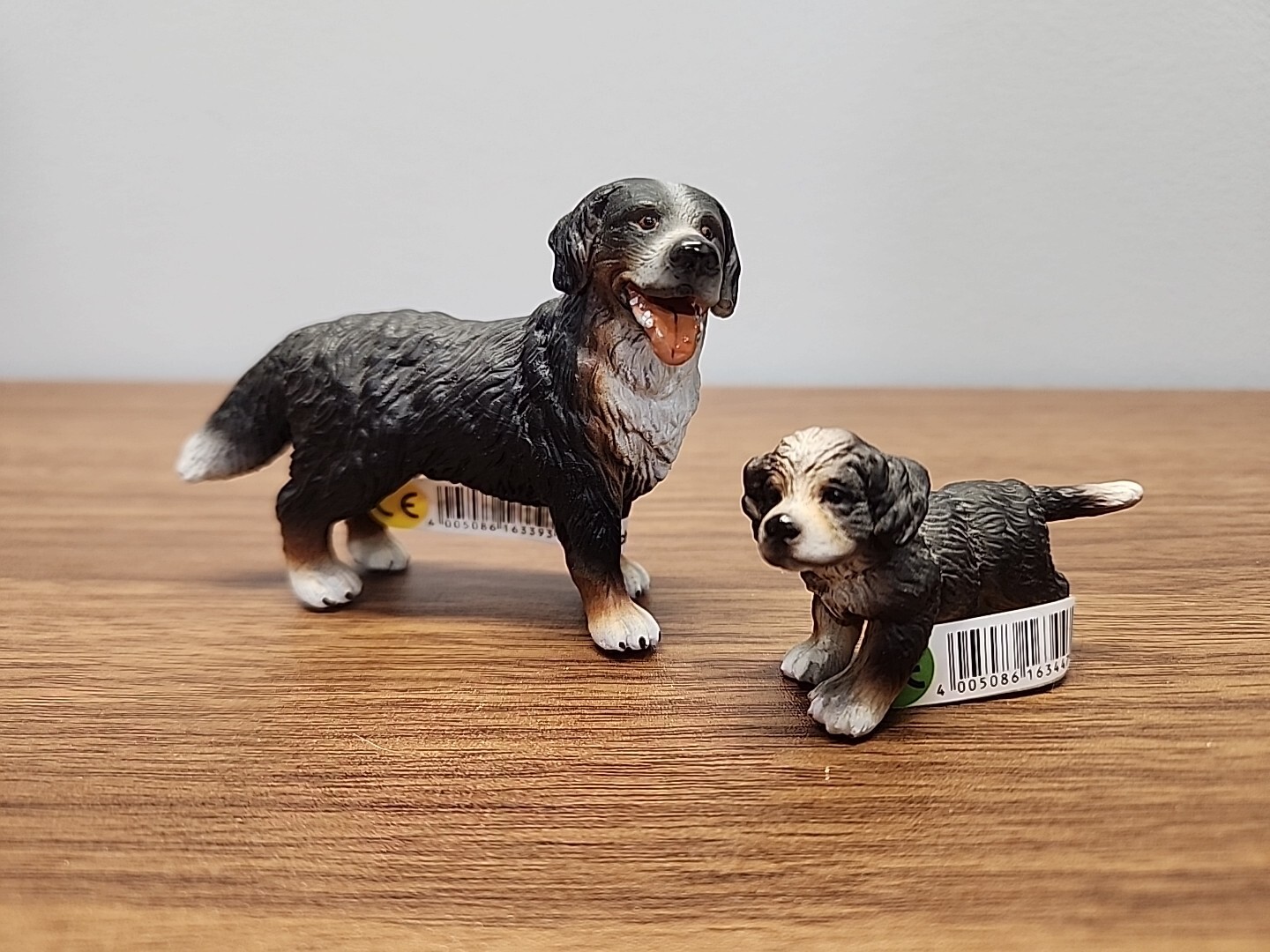 Schleich Bernese Mountain Dog Adult Standing 16339 & Puppy 16344 Toy Animals NWT
