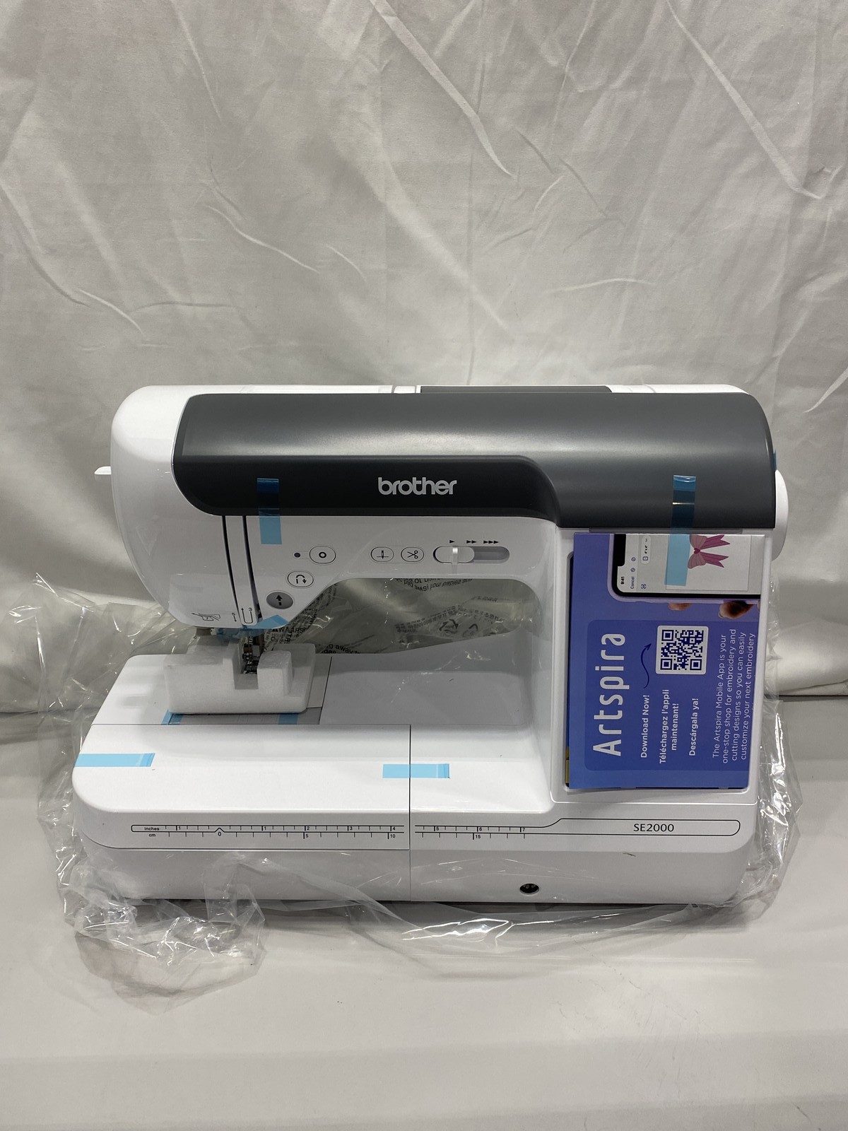 Brother SE200 Computerized Sewing Machine and Embroidery Machine