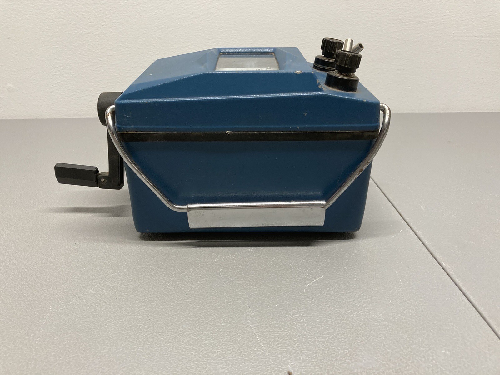 UEI Test Instruments IRT20 Insulation Resistance Tester