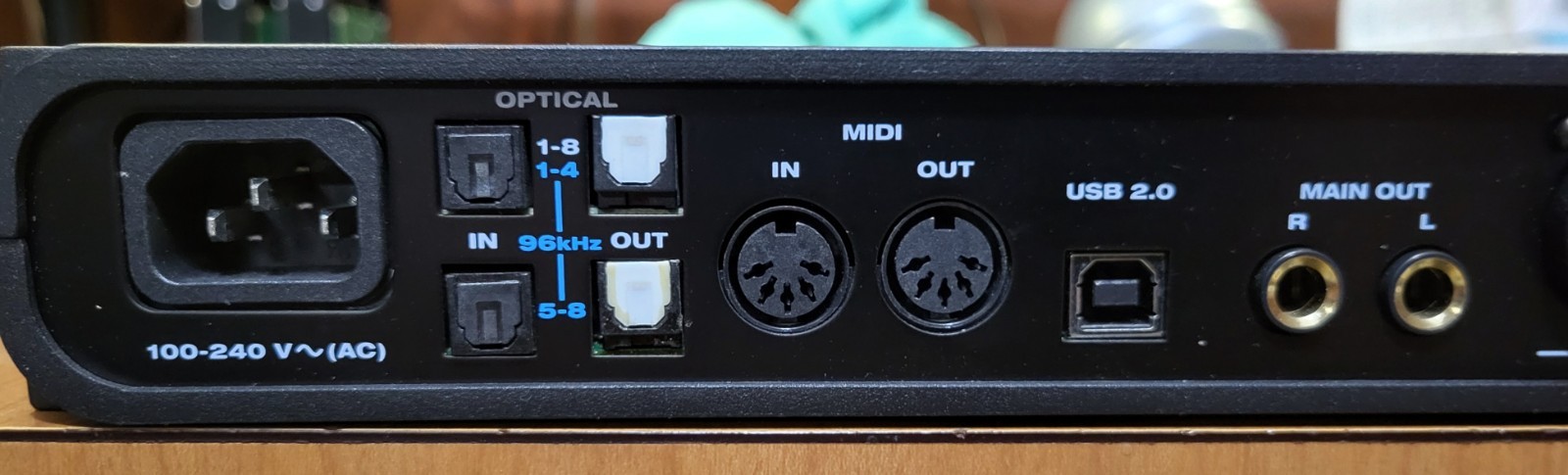 MOTU 8PRE USB * 8 Microphone Preamps * A/D Converter * Audio Interface * USB2