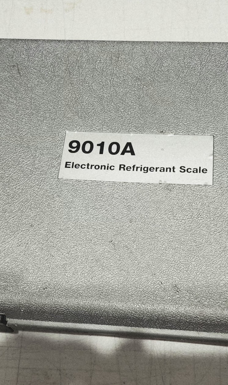 TIF 9010A Electronic Refrigerant Scale 110 lb with Carrying Case