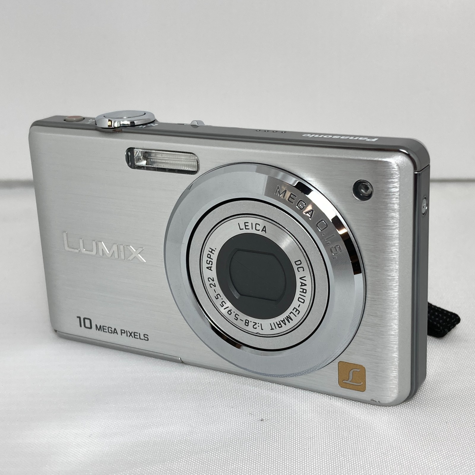 Panasonic LUMIX DMC-FS7 Compact Digital Camera Silver