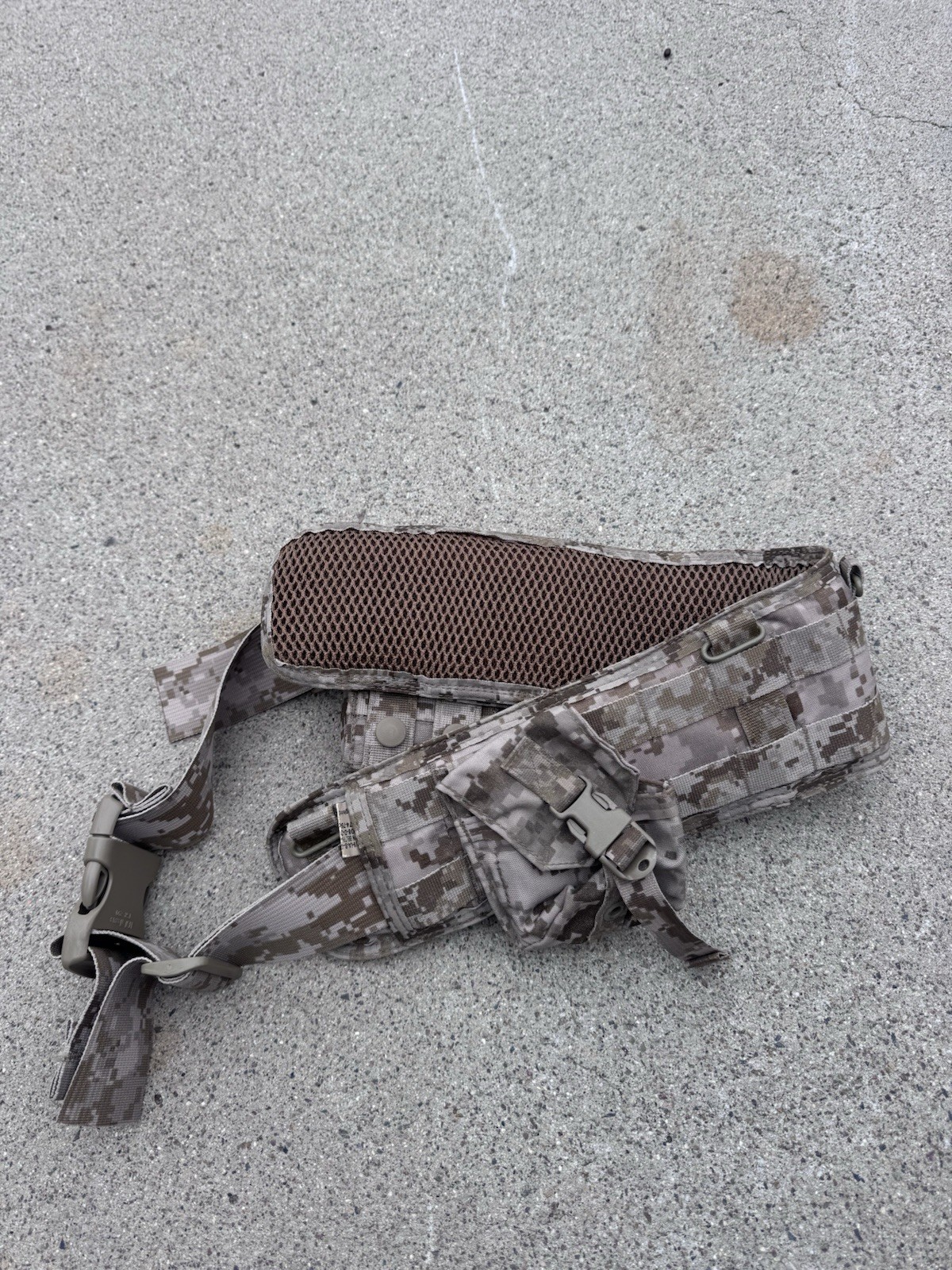 Eagle Industries AOR1 Padded Operator Belt Small w/ Pouches