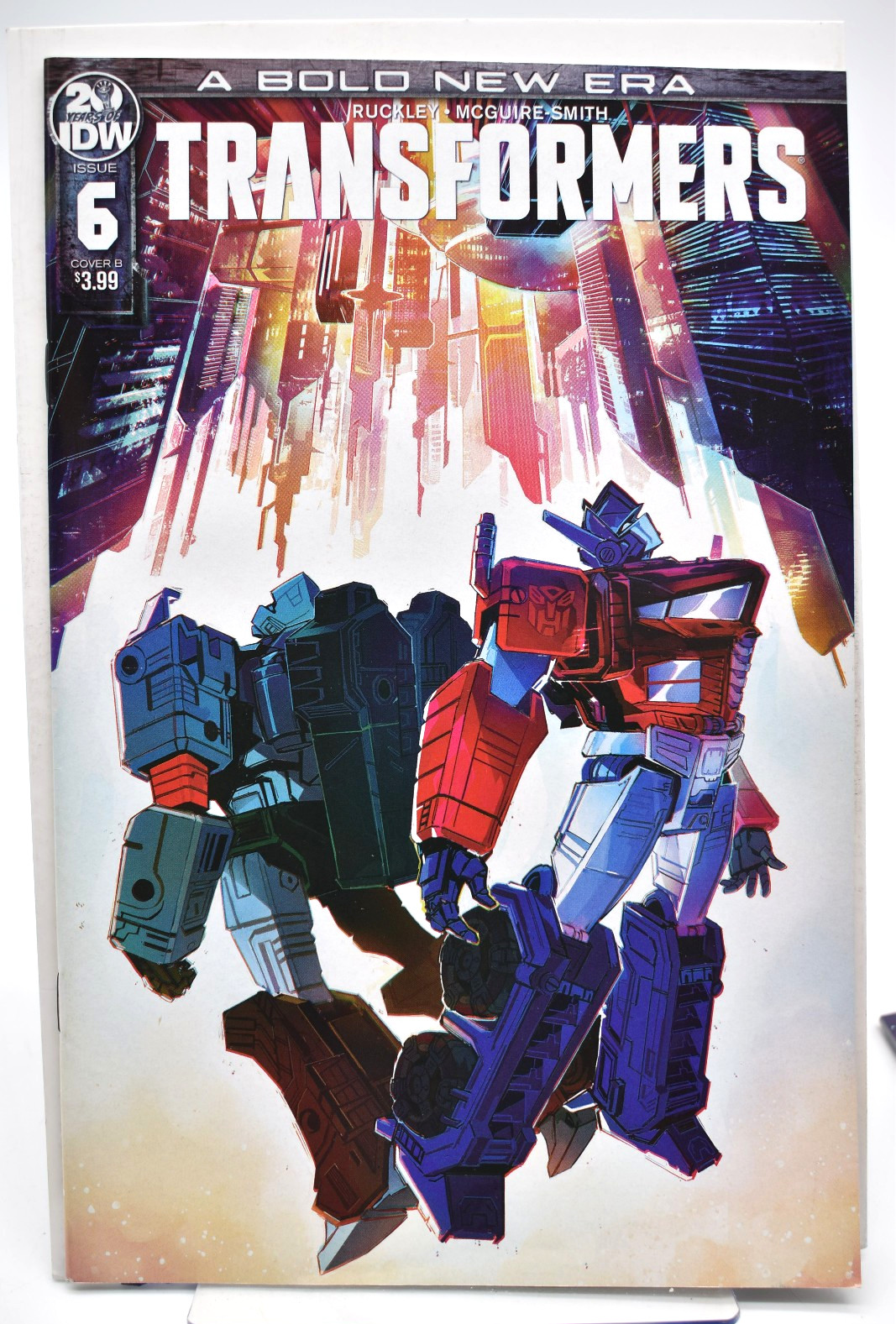 Transformers (2019) #6 - Bethany McGuire-Smith Cover - IDW Comics