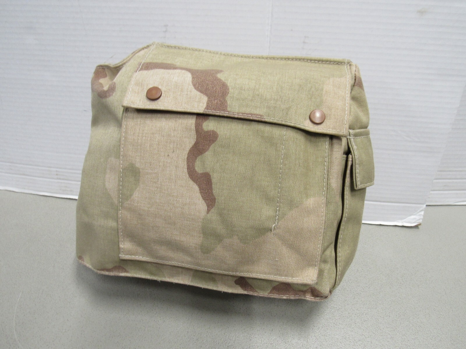 Dutch Military Desert Camo Gas Mask Bag Rubberized Interior 1996 Netherlands