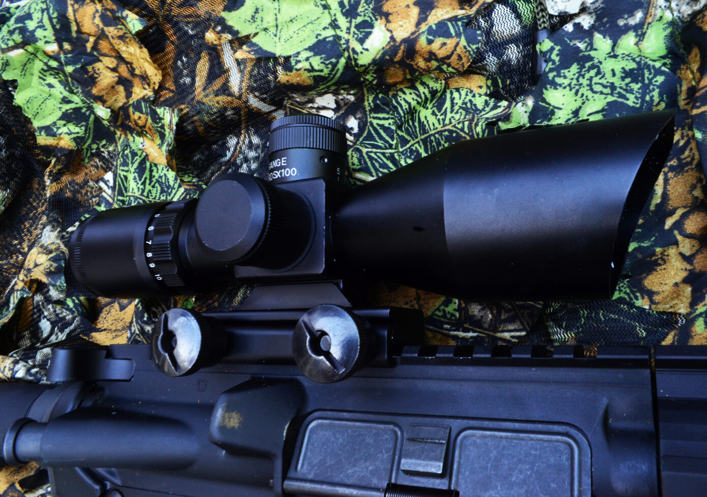 Adjustable 2.5-10x40 Compact Rifle Scope with Illuminated Mil-Dot Reticles