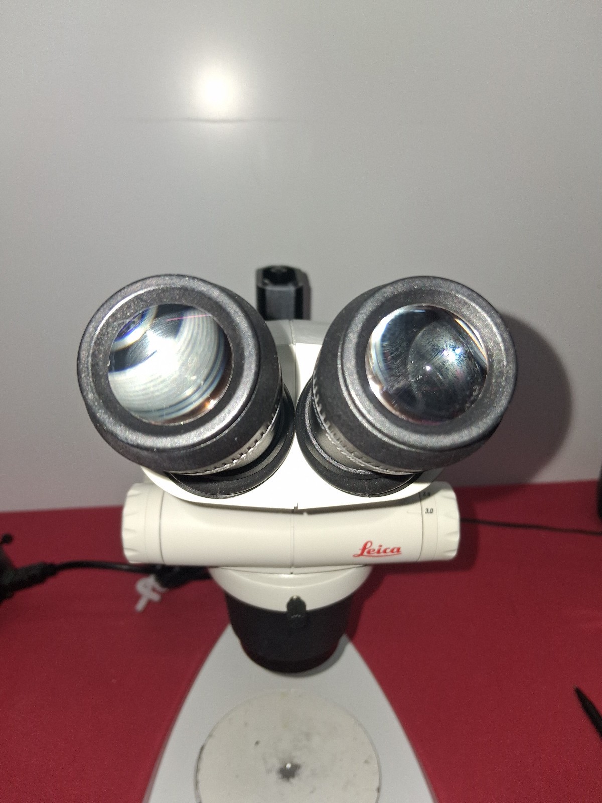LEICA S4E STEREO ZOOM MICROSCOPE 6.3 -30 X MAGNIFICATION WITH STAND & LED LIGHT
