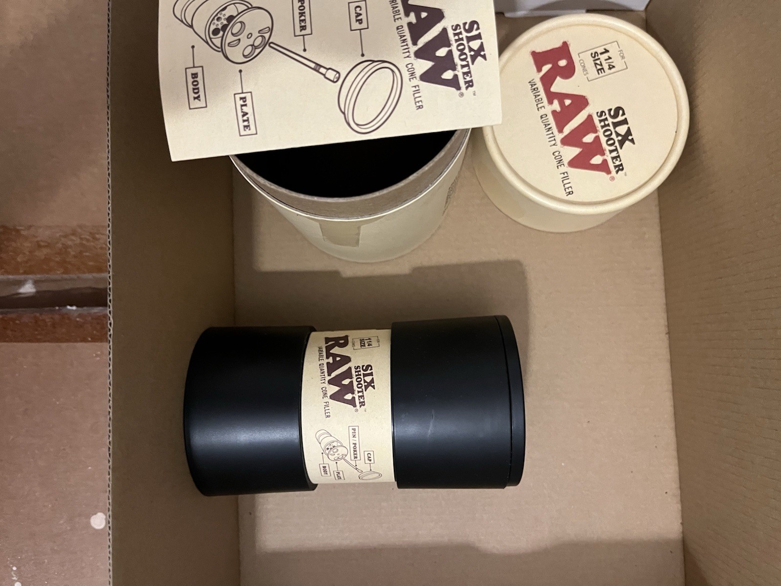 RAW Six Shooter 1 1/4 Size Variable Multiple Quantity Cone Filler Tobacco Roller