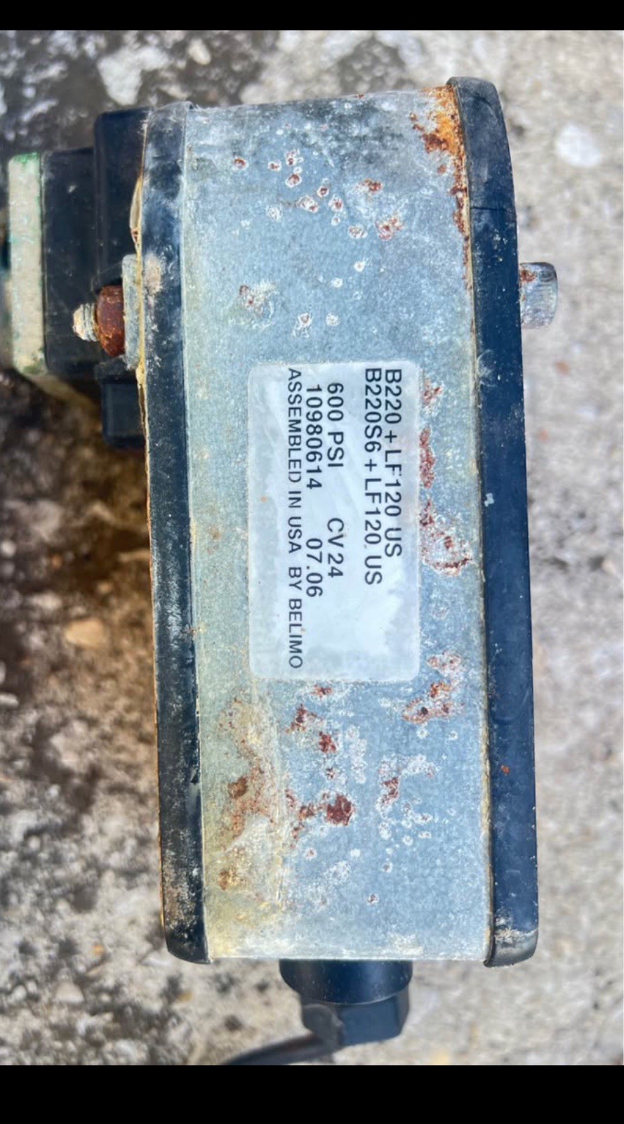 BELIMO LF120-S US Spring Return Actuator 100-120 VAC NEW IN PACKAGING