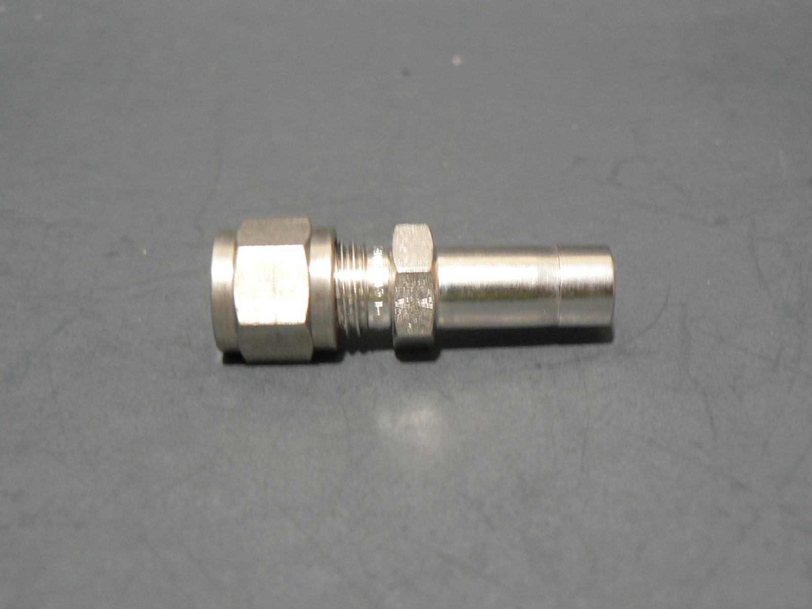 4 PCS GYROLOK 4R6316 STAINLESS STEEL REDUCER 1/4" X 3/8" TUBE OD "US SELLER