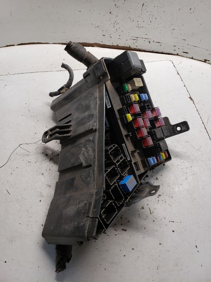 Used Fuse Box Engine fits: 2005 Subaru Legacy engine compartment 3.0 Grade A